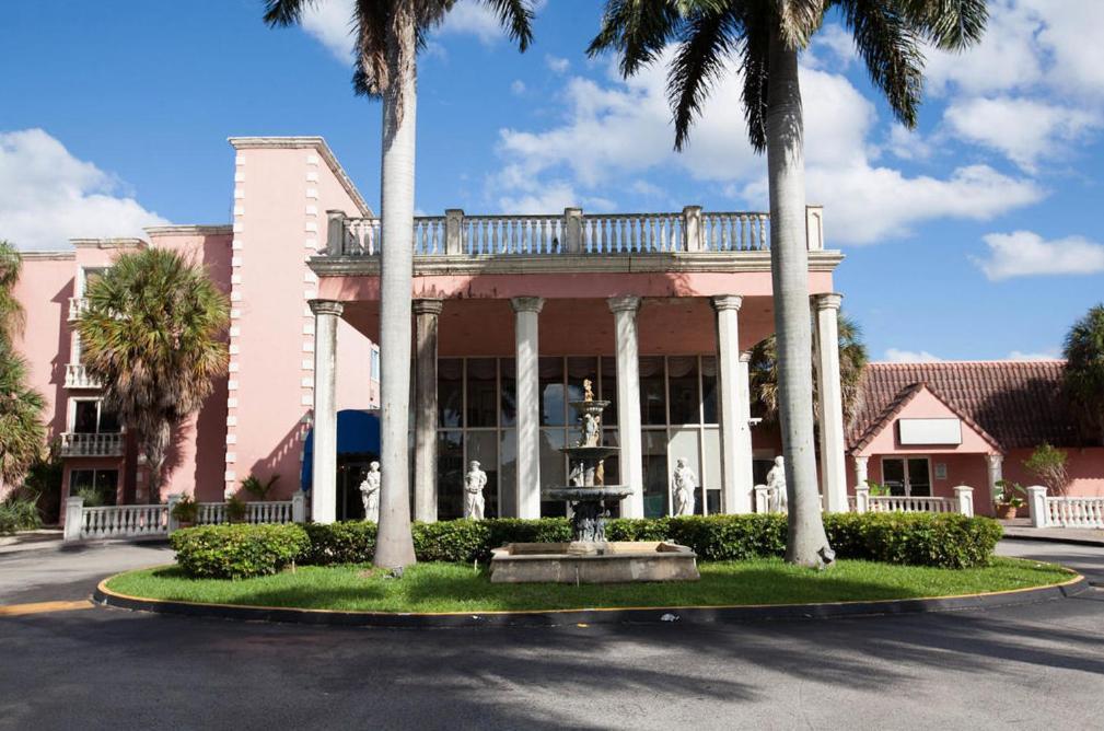 Miami Gardens Inn & Suites photo 1