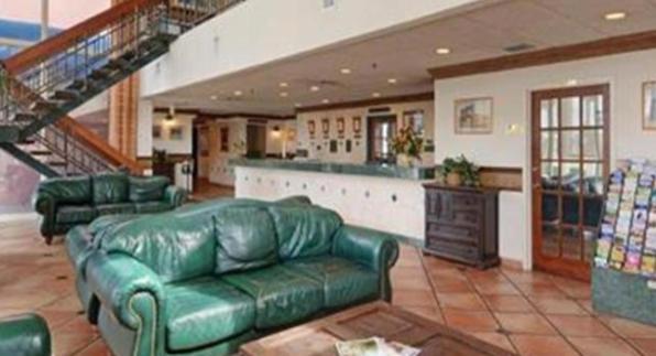 Miami Gardens Inn & Suites photo 22