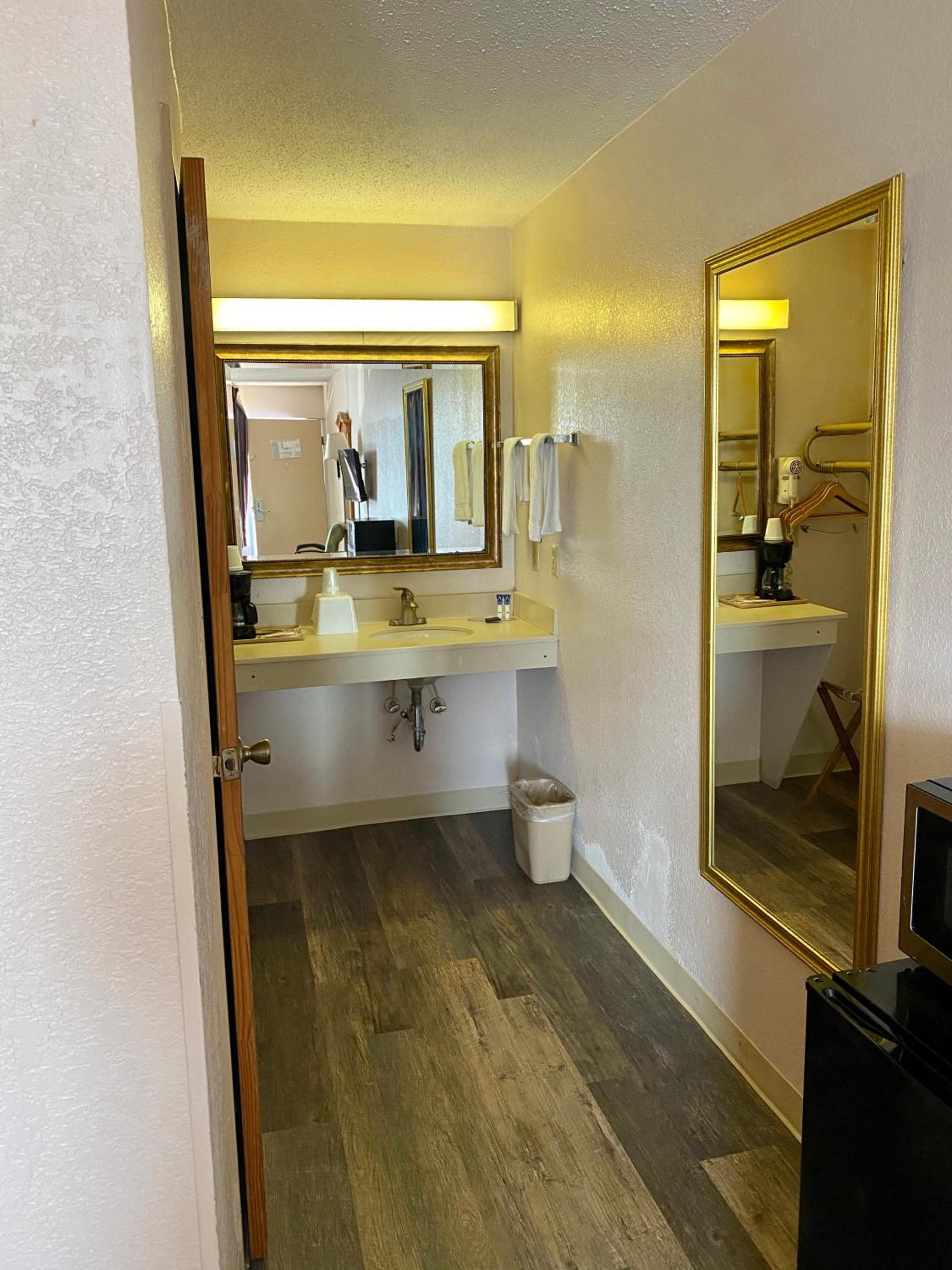 Motel 6 Marianna, FL photo 51