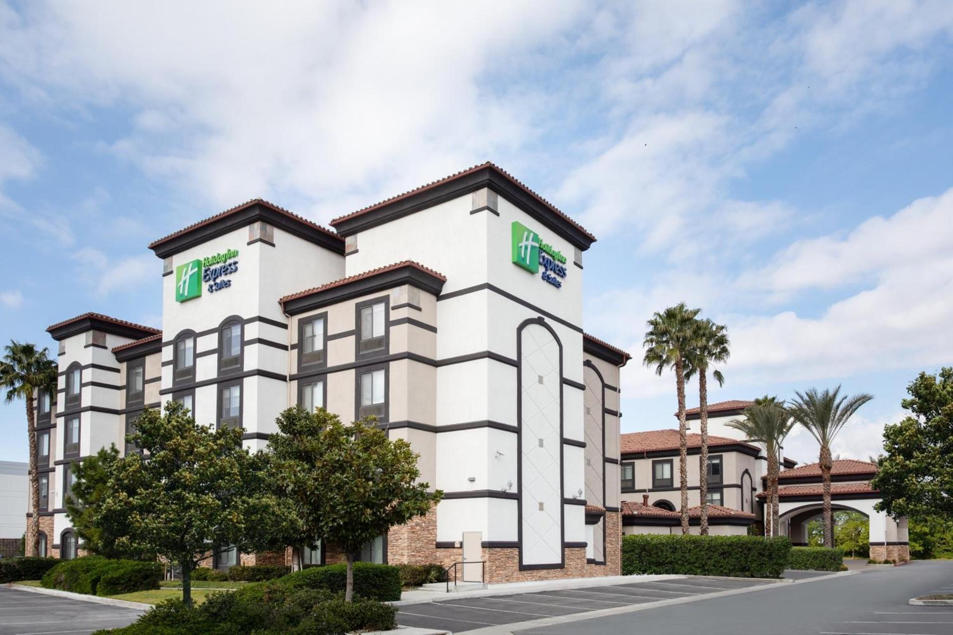 Holiday Inn Express Ontario by IHG photo 1