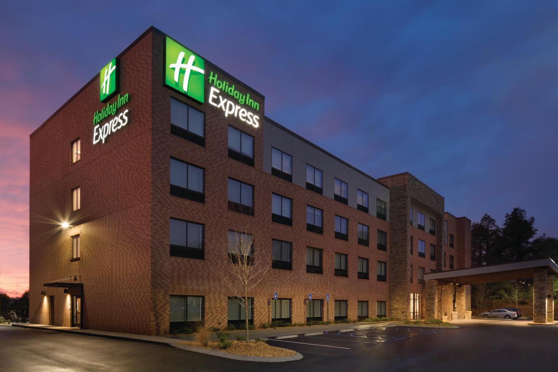 Holiday Inn Express Atlanta SW - Newnan by IHG — hotel in Newnan