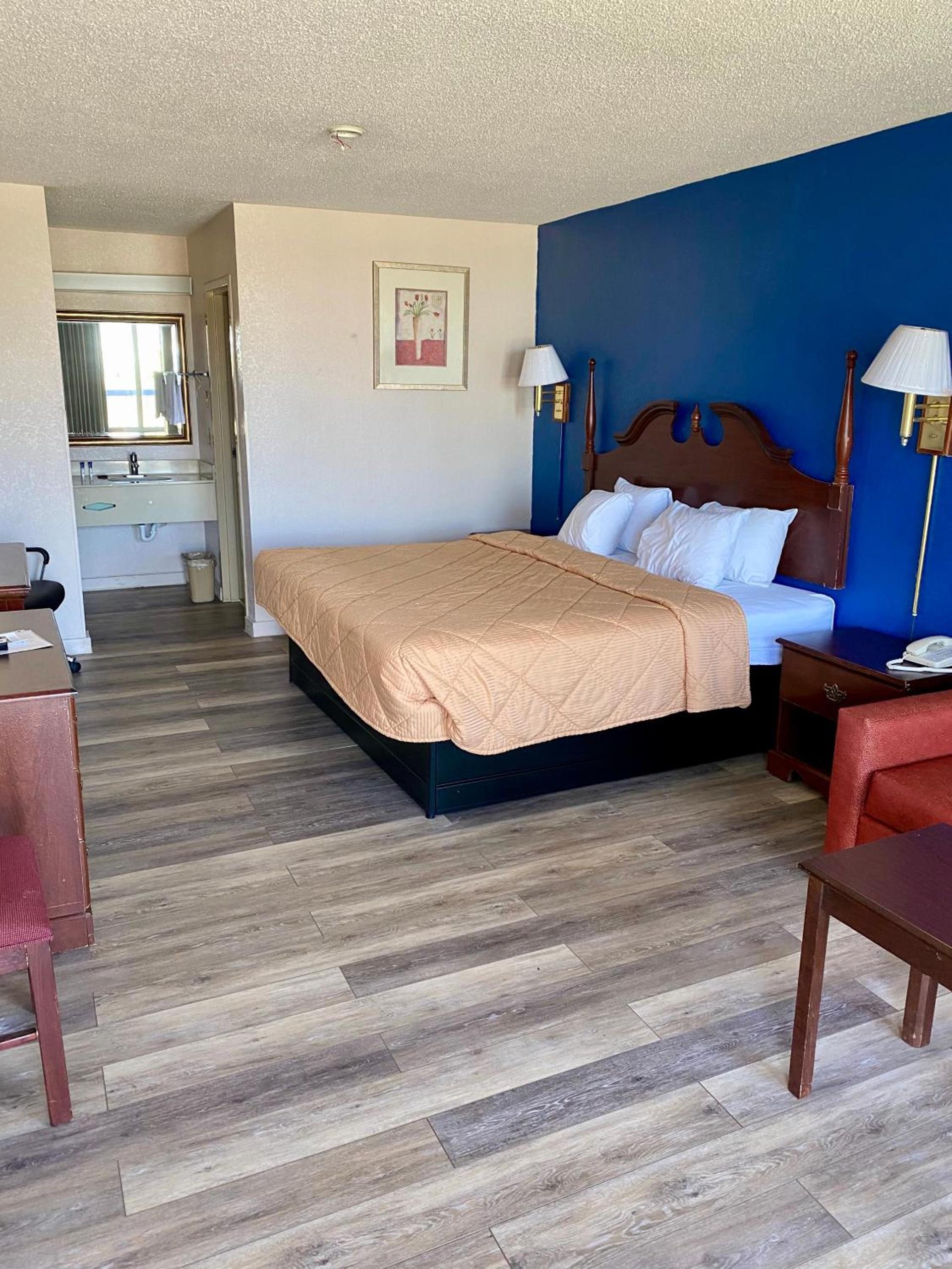 Motel 6 Marianna, FL photo 45