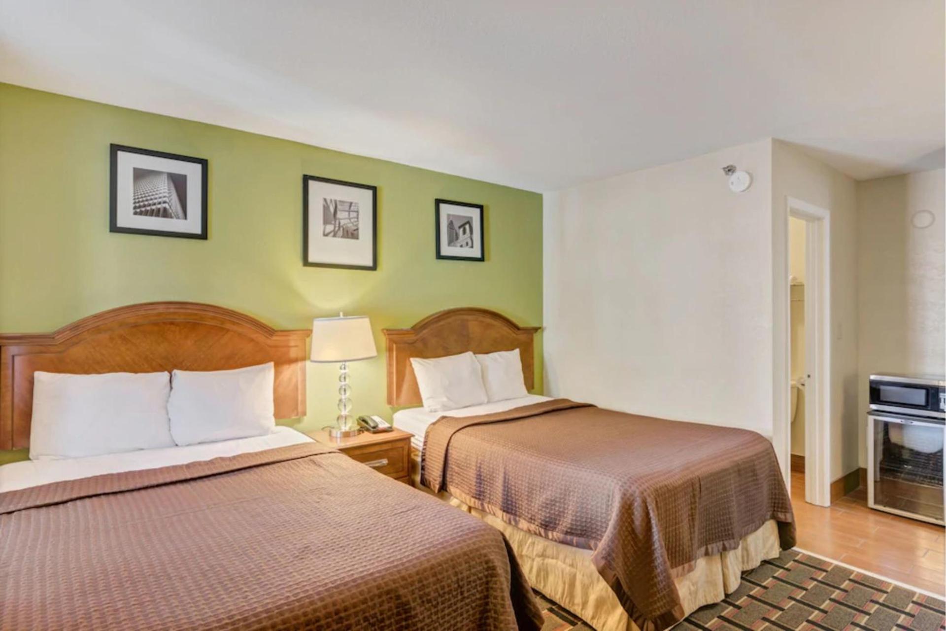 Savannah Garden Hotel photo 4