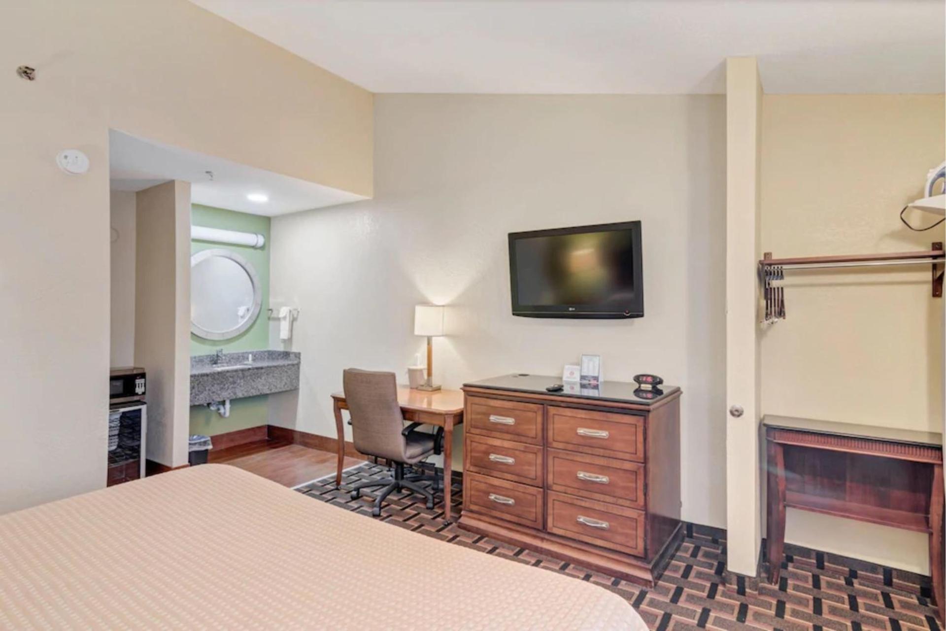 Savannah Garden Hotel photo 27