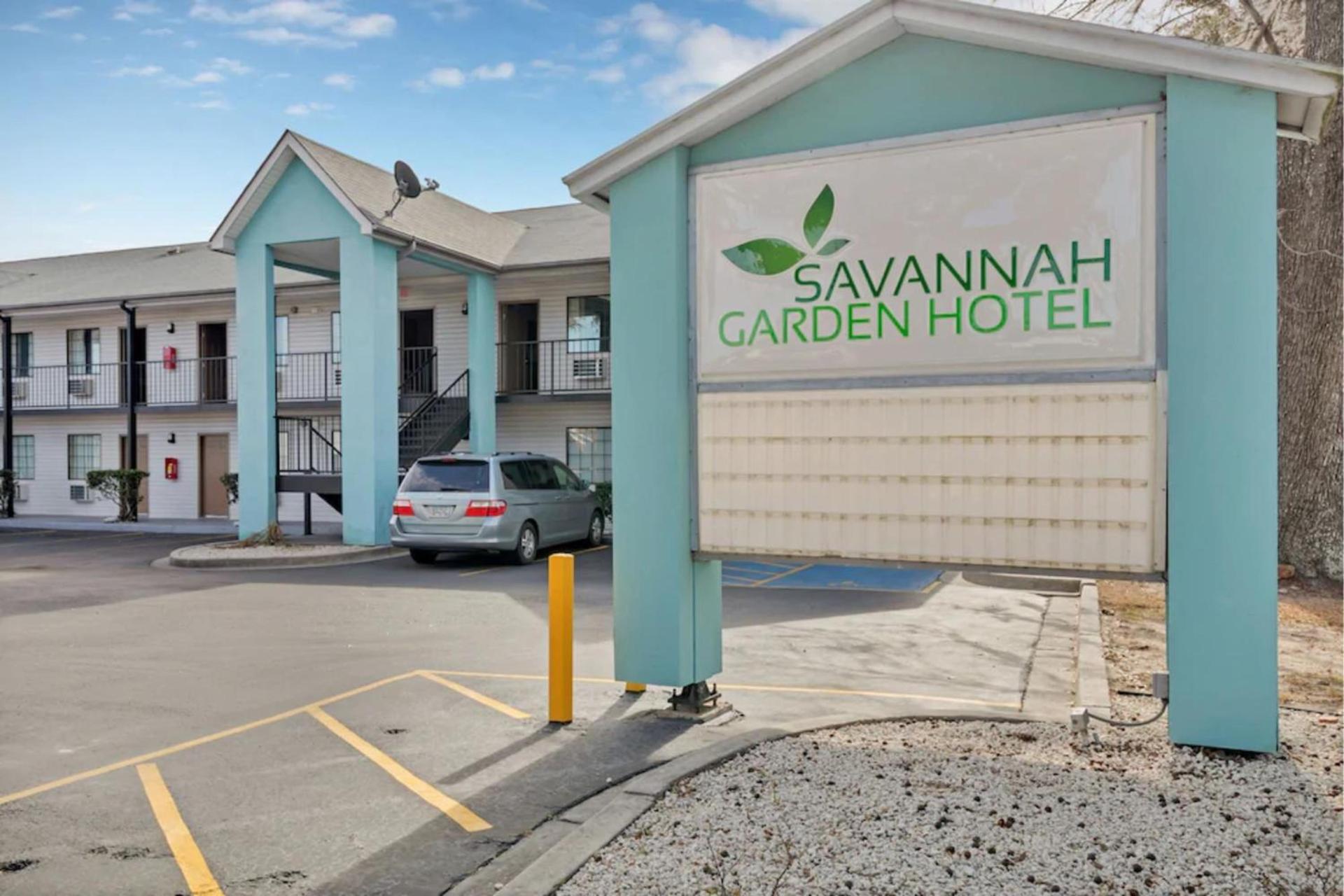 Savannah Garden Hotel photo 9
