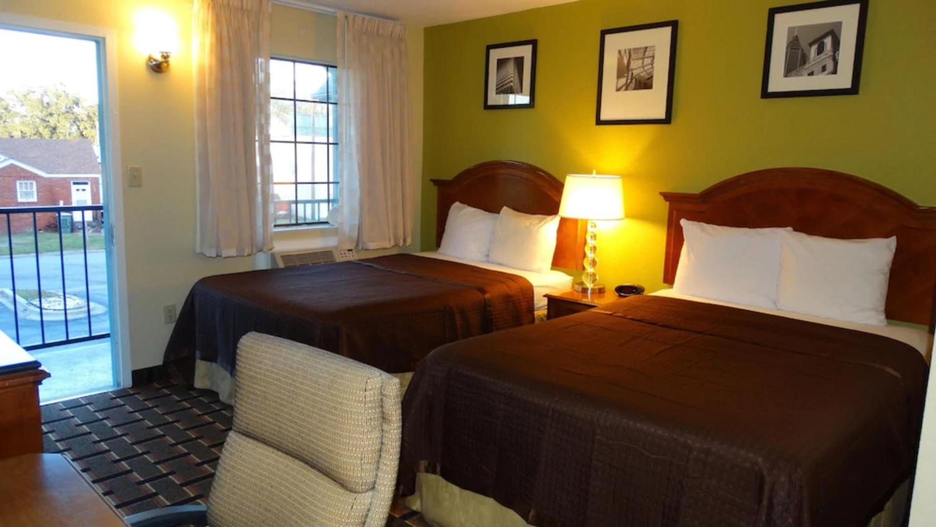 Savannah Garden Hotel photo 5