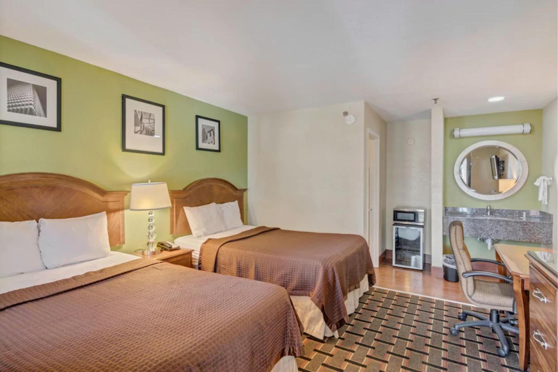 Savannah Garden Hotel photo 13