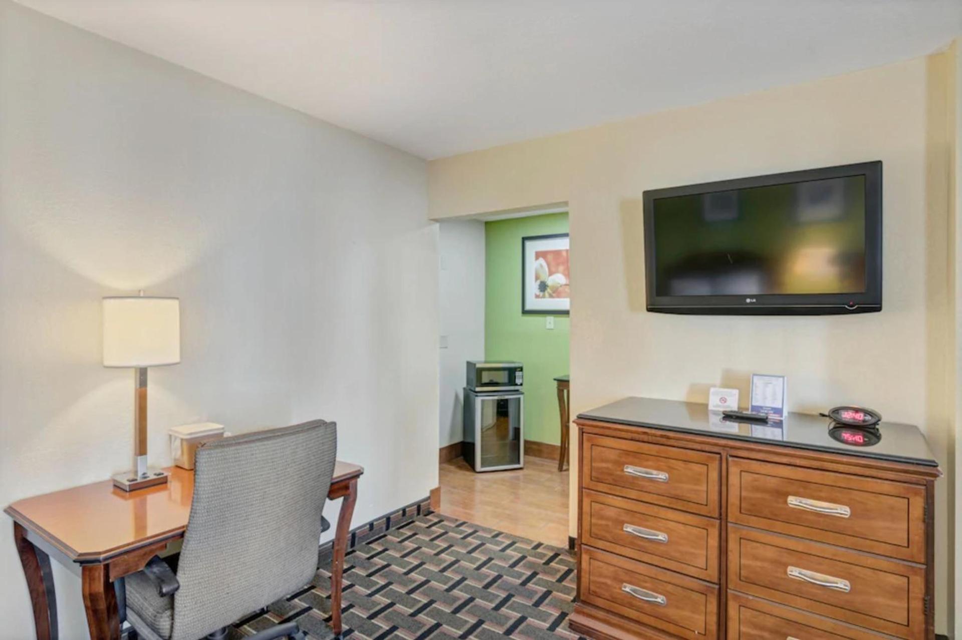 Savannah Garden Hotel photo 16