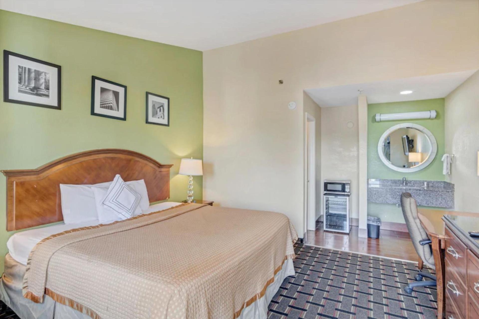 Savannah Garden Hotel photo 19