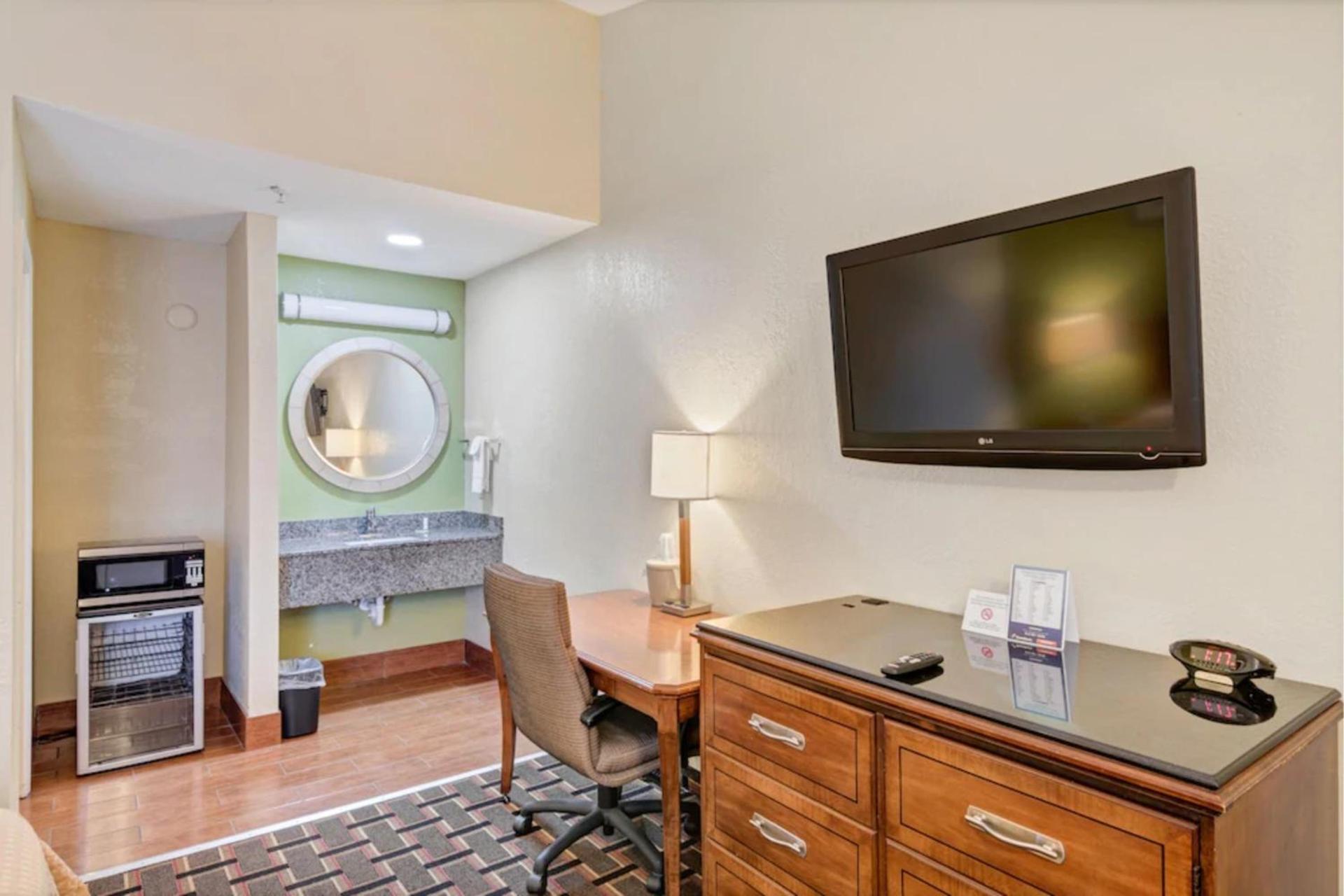 Savannah Garden Hotel photo 20
