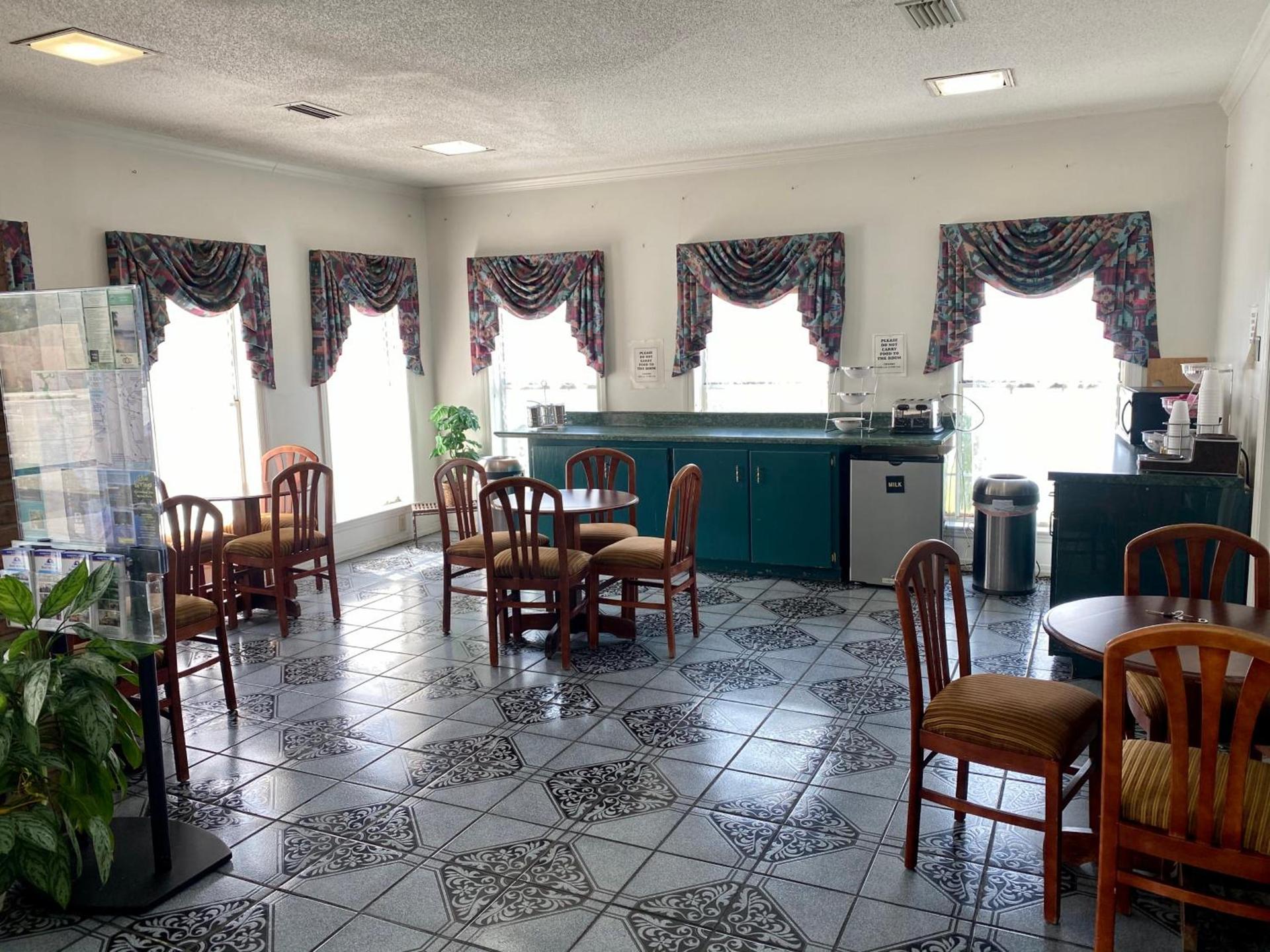 Motel 6 Marianna, FL photo 18