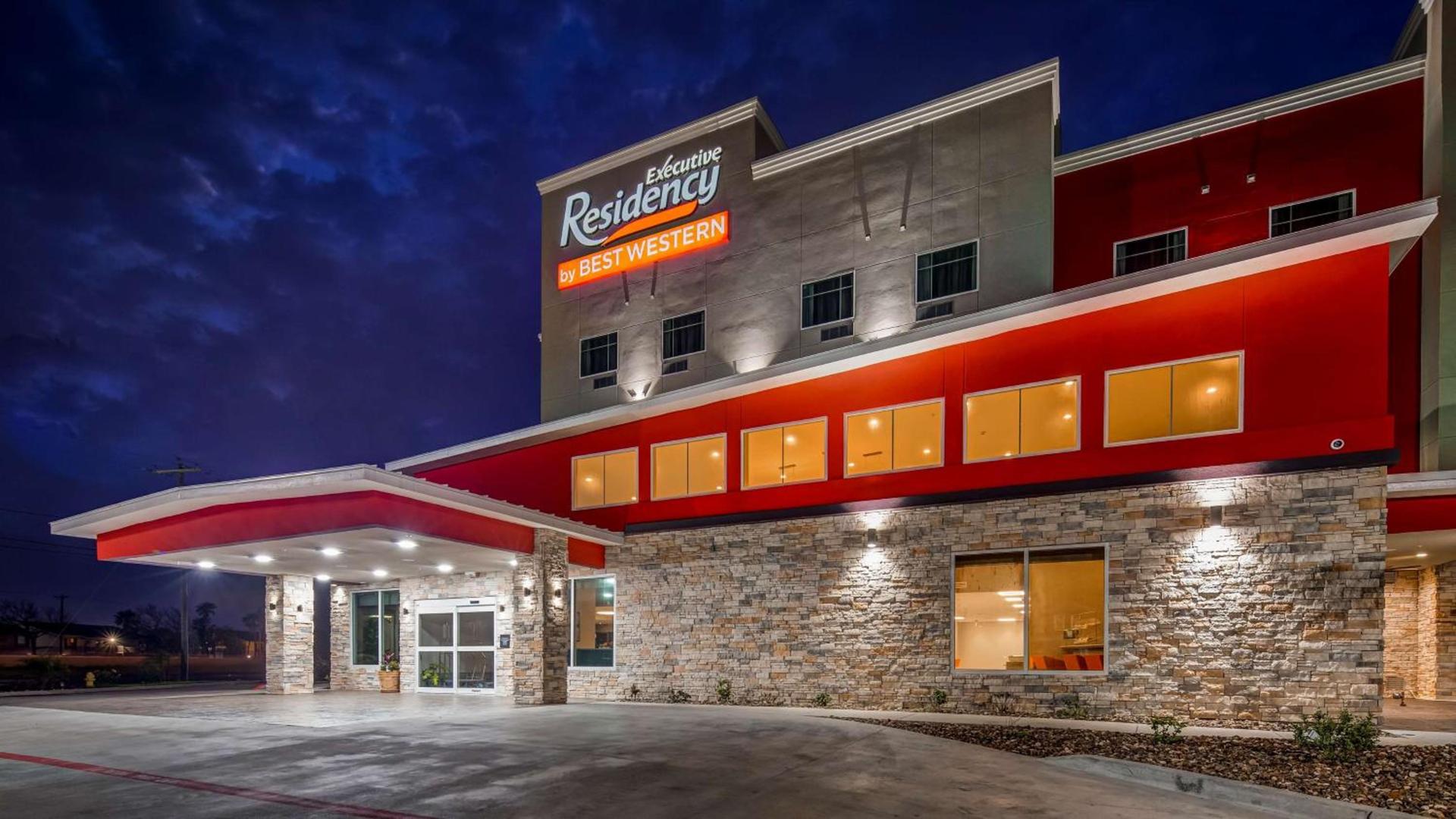Executive Residency by Best Western Corpus Christi photo 1