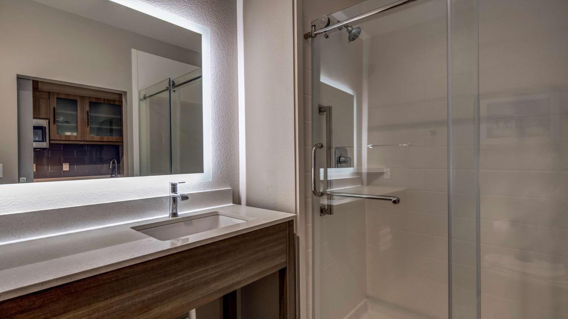 Executive Residency by Best Western Corpus Christi photo 24
