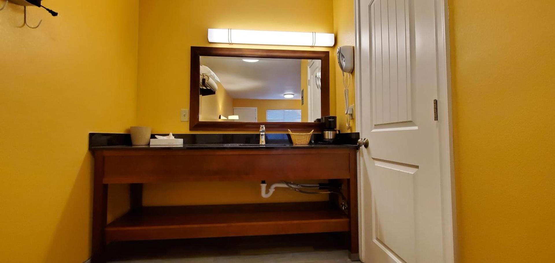 Apple Inn Motel photo 23