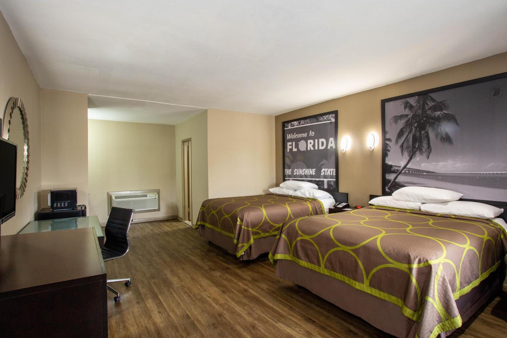 Super 8 by Wyndham Pensacola NAS Area photo 16