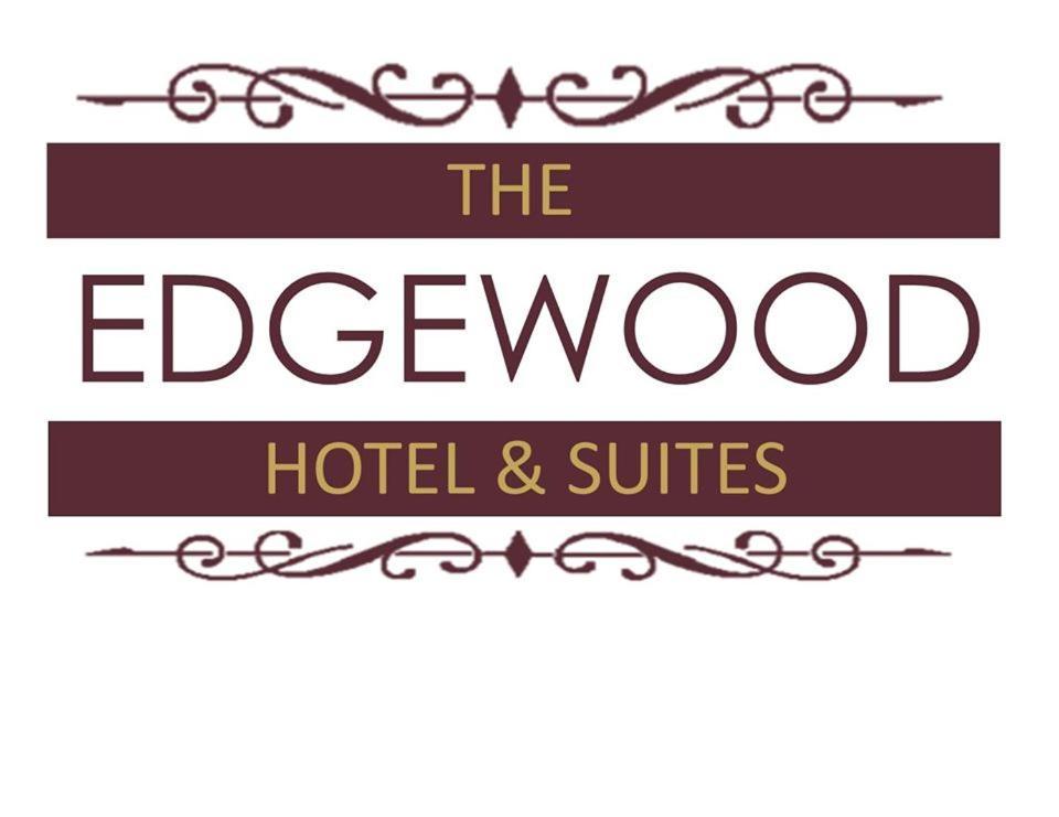 The Edgewood Hotel and Suites photo 8