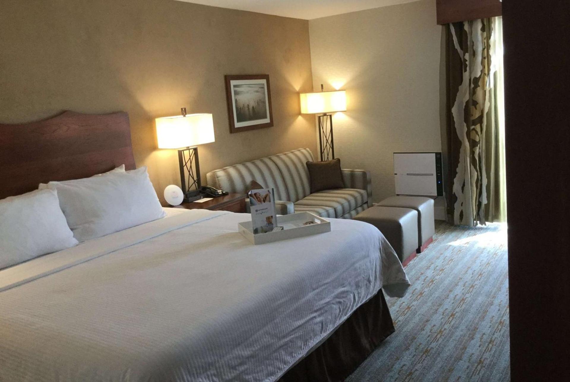 Wyndham Visalia photo 4