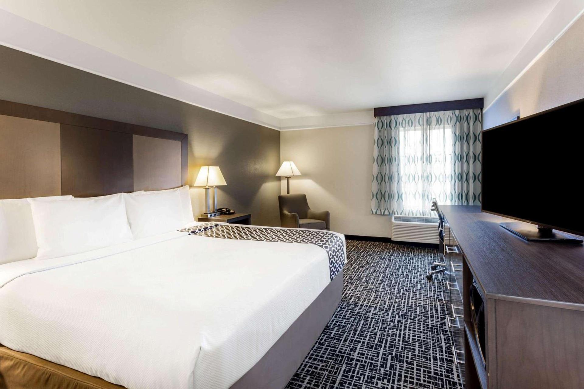 La Quinta by Wyndham Seguin photo 26
