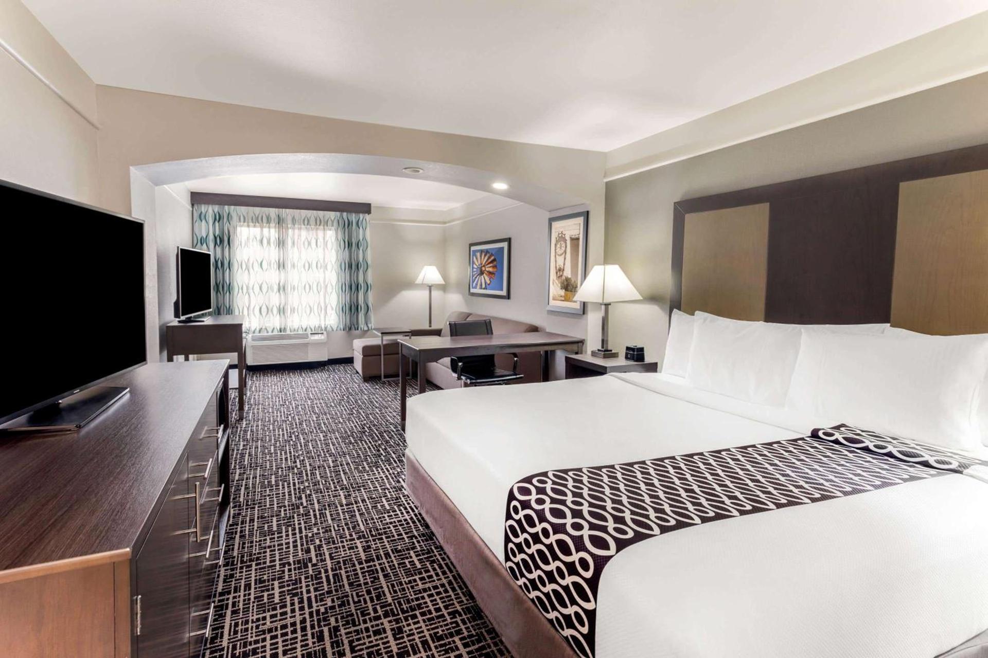 La Quinta by Wyndham Seguin photo 28