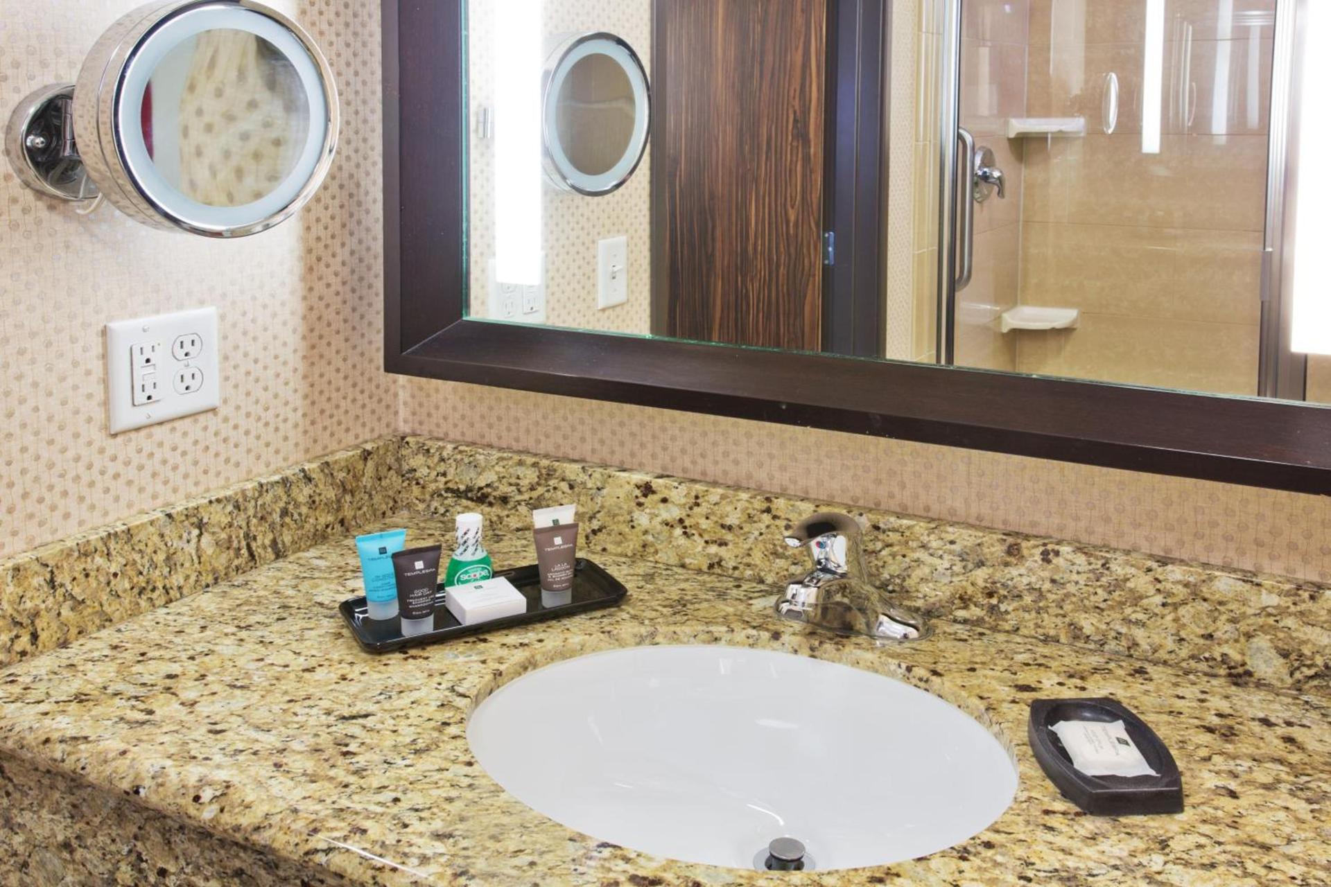 Crowne Plaza Anchorage-Midtown by IHG photo 28