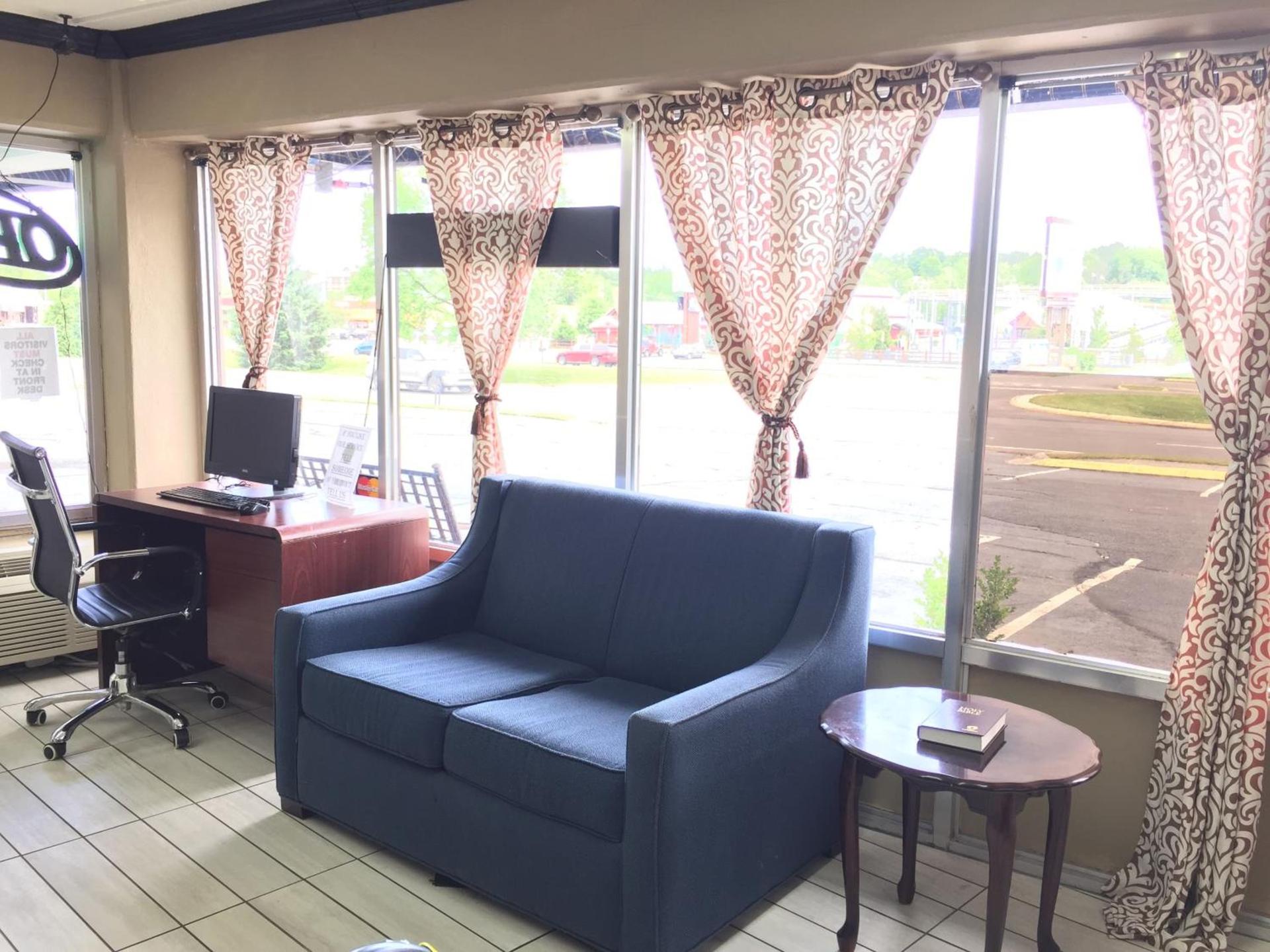 Bear Mount Inn & Suites photo 6