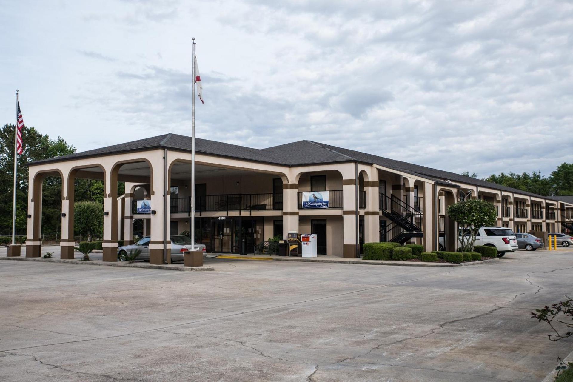 Mockingbird Inn & Suites photo 19