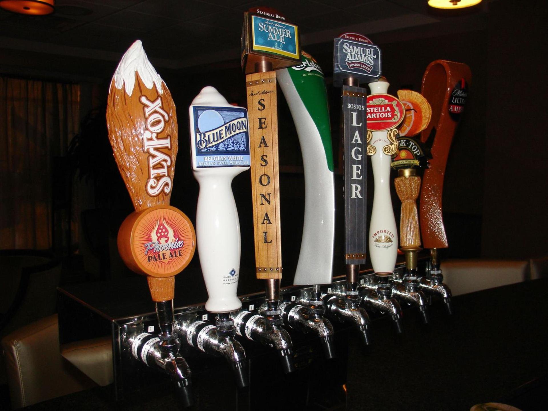 Armoni Inn & Suites photo 32