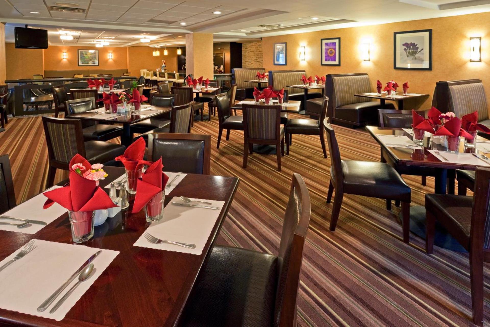 Armoni Inn & Suites photo 11