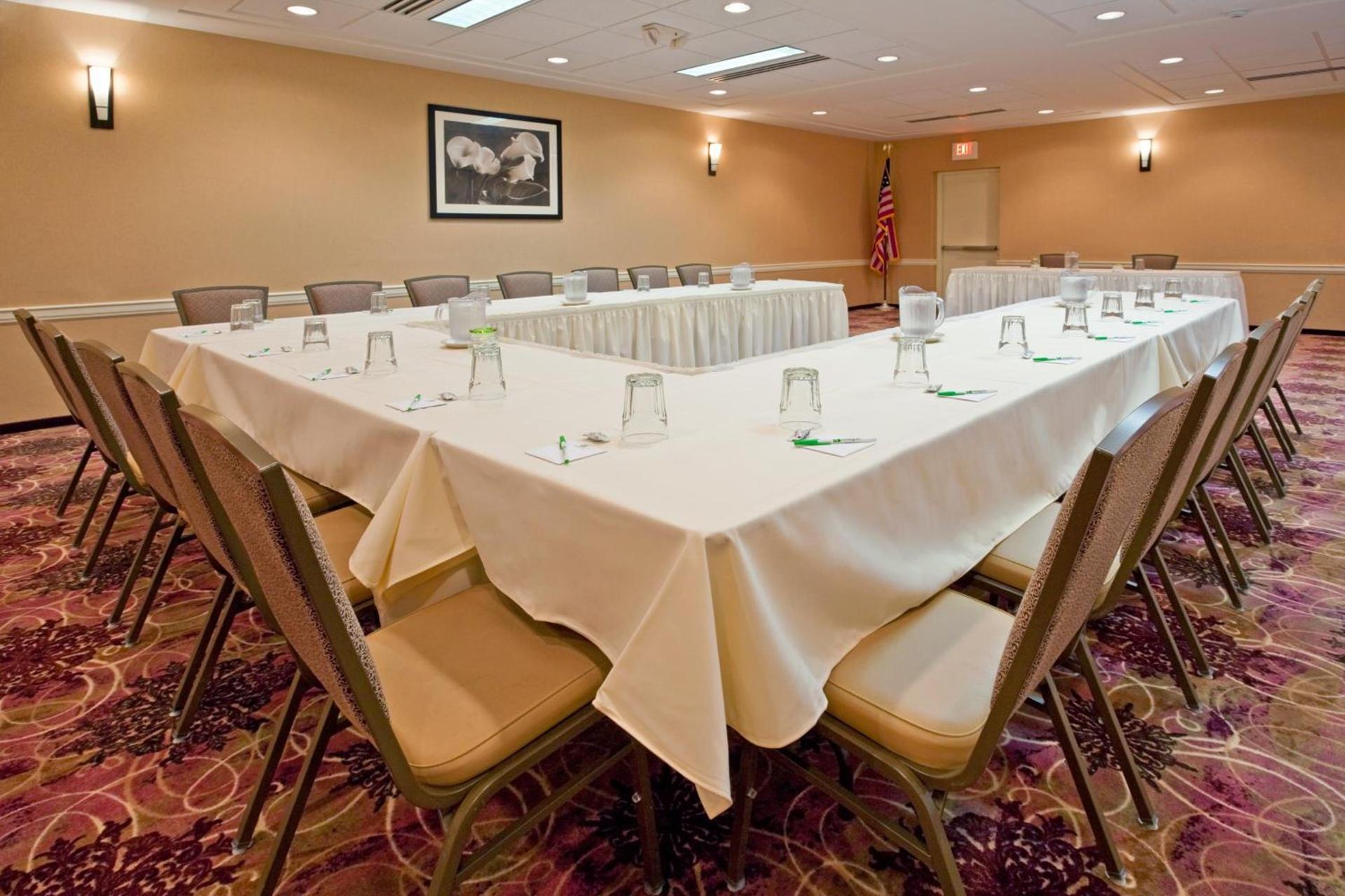 Armoni Inn & Suites photo 21