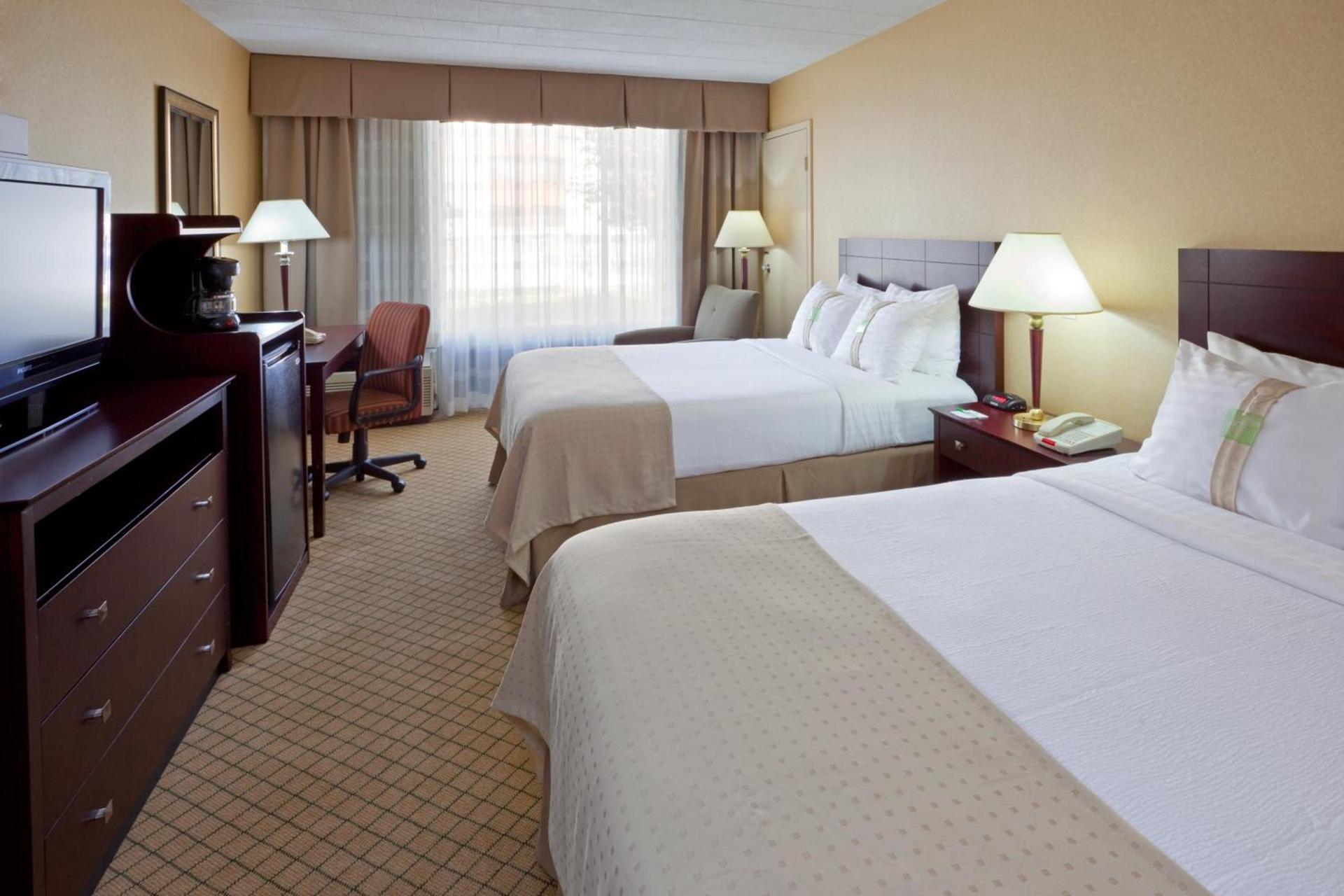 Armoni Inn & Suites photo 8