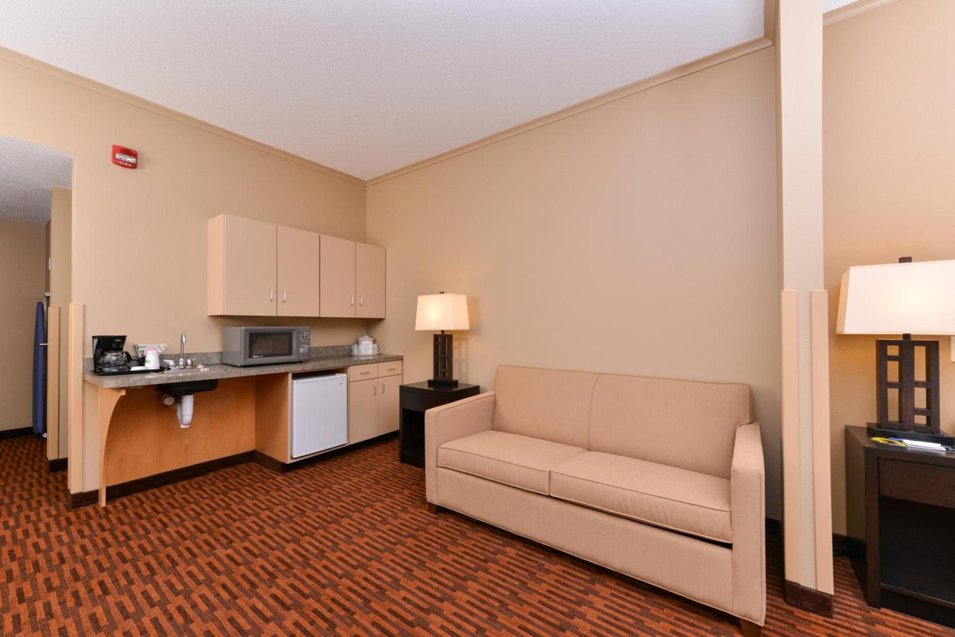 Holiday Inn Express Breezewood by IHG photo 34