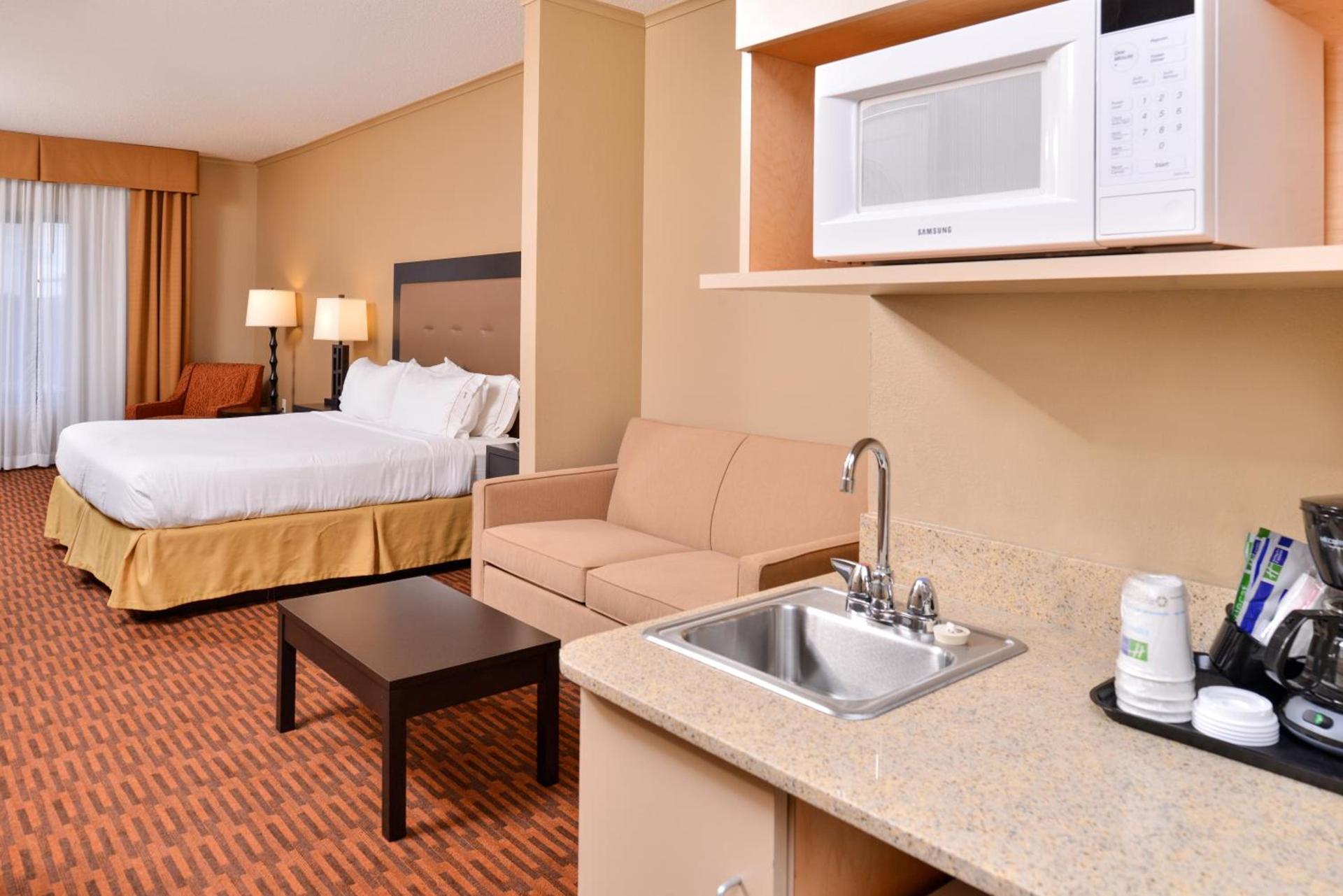 Holiday Inn Express Breezewood by IHG photo 46