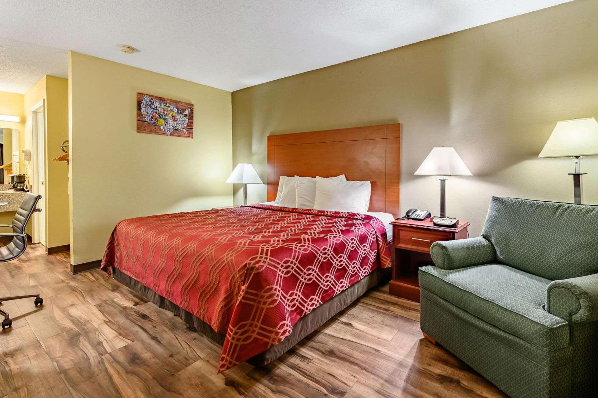 Econo Lodge Athens I-65 photo 7