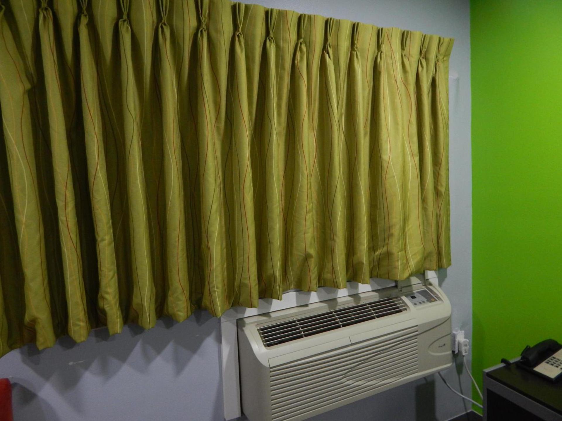 Executive Inn Fort Stockton photo 11