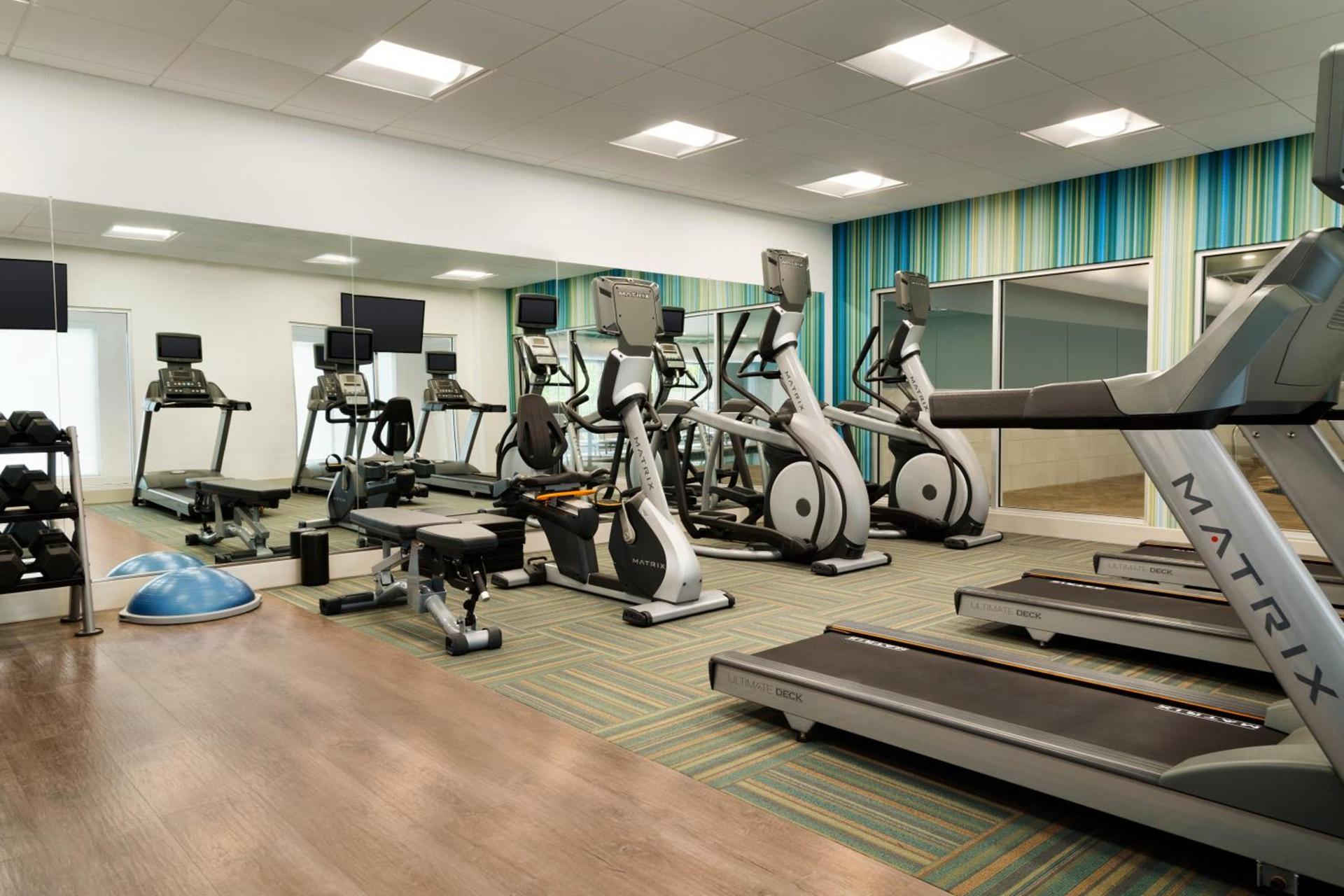 Holiday Inn Express & Suites Clear Spring by IHG photo 2