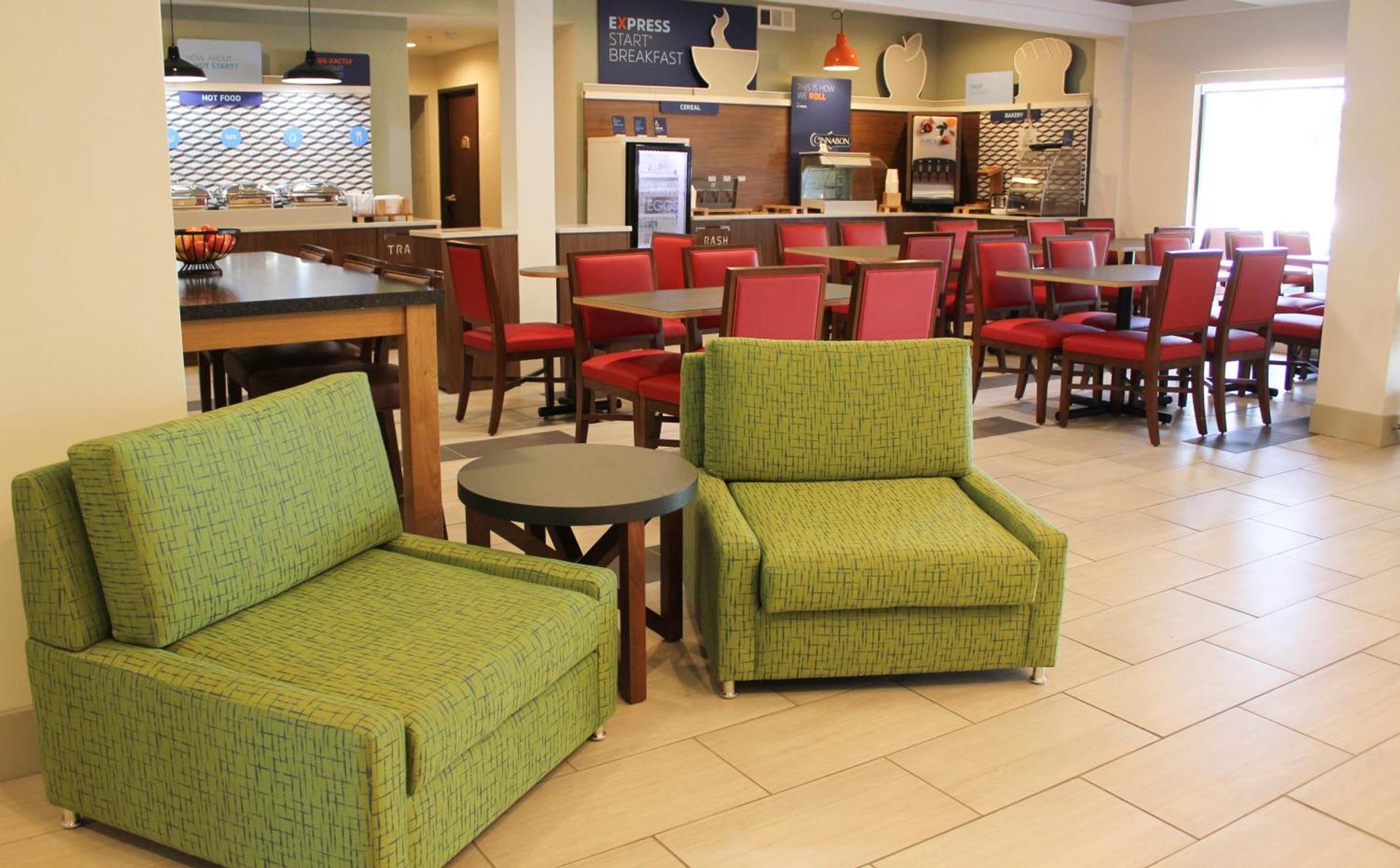 Holiday Inn Express Osage Beach - Lake of the Ozarks by IHG photo 6