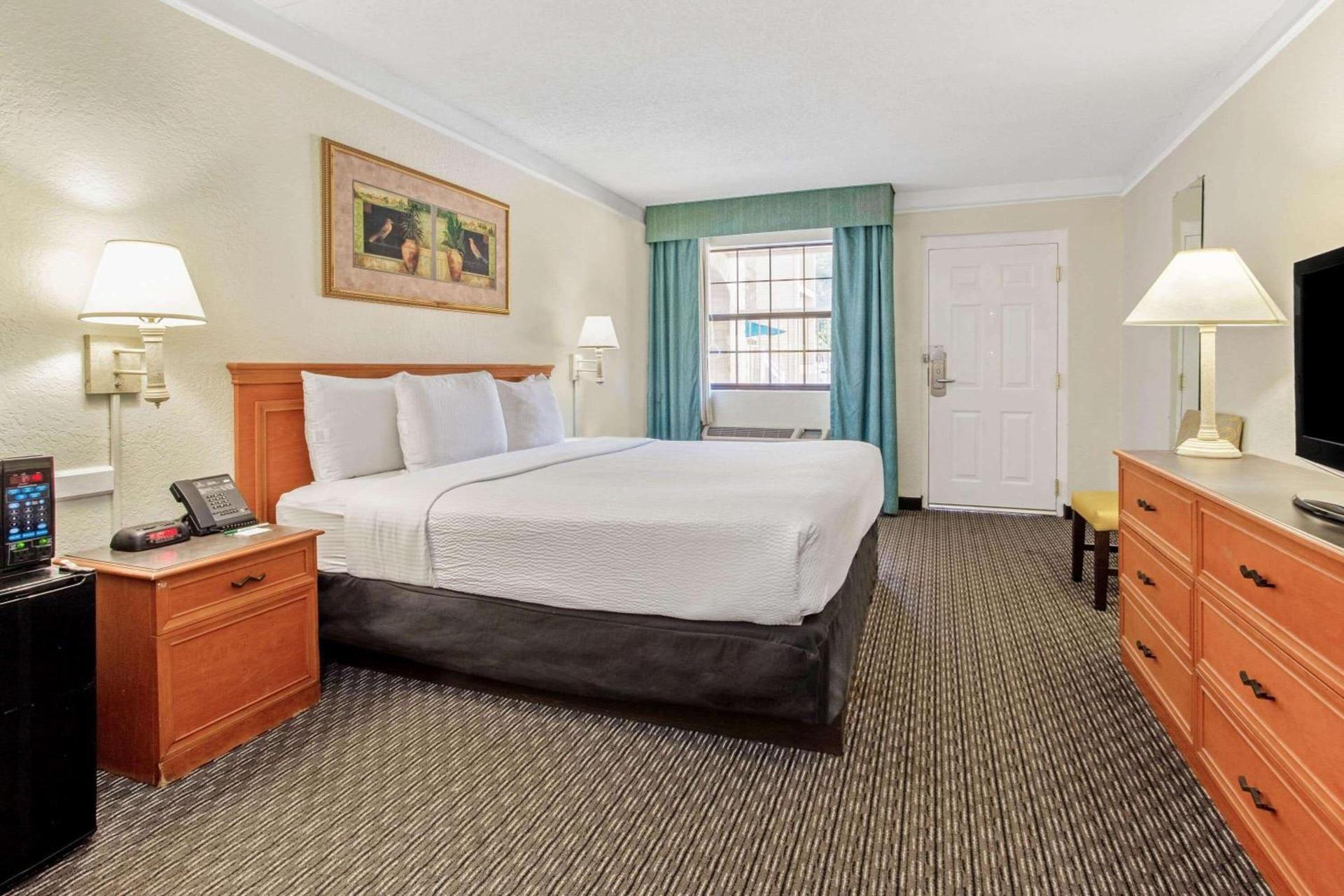 La Quinta by Wyndham St Petersburg-Clearwater photo 18