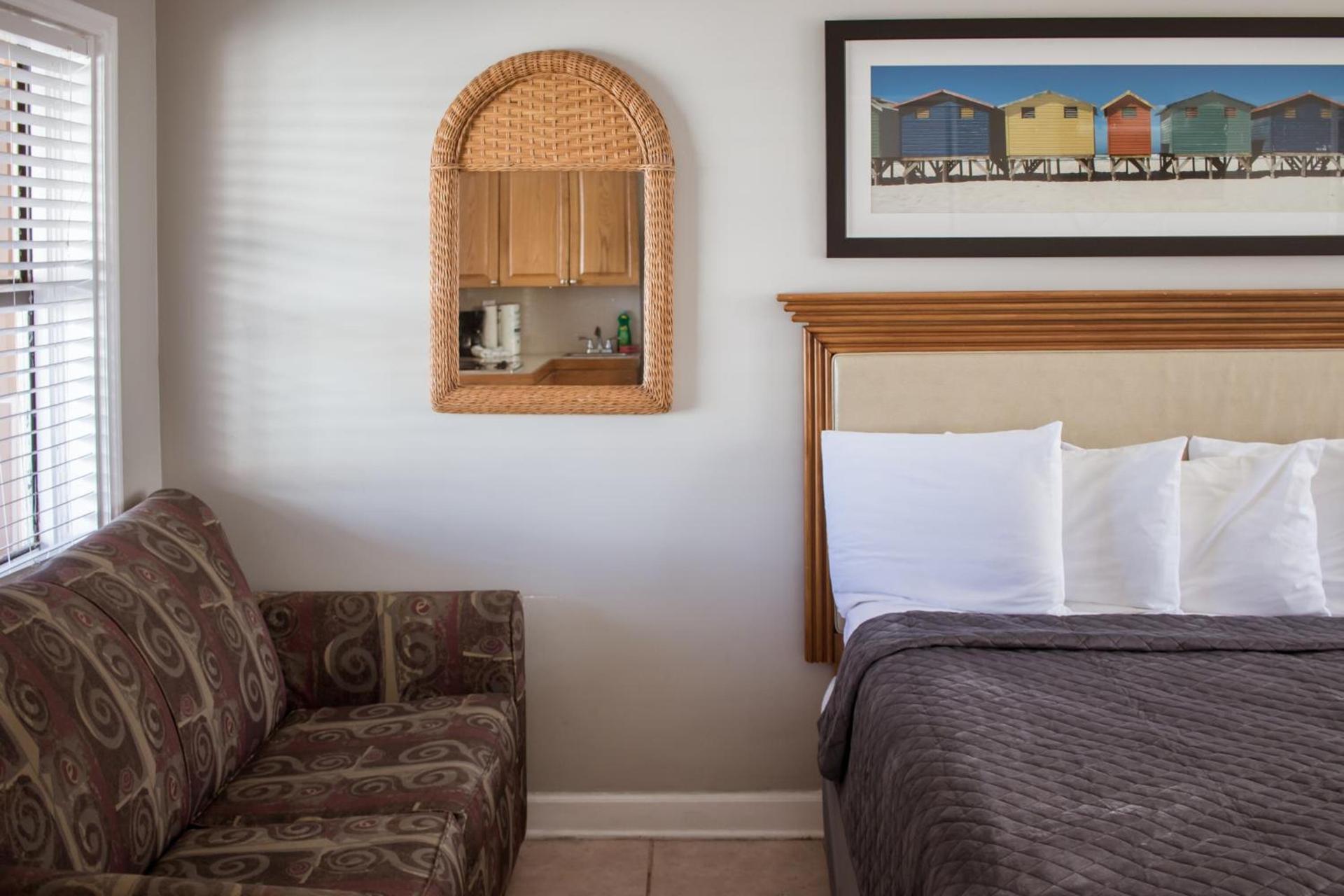 Riptide Oceanfront Hotel photo 52