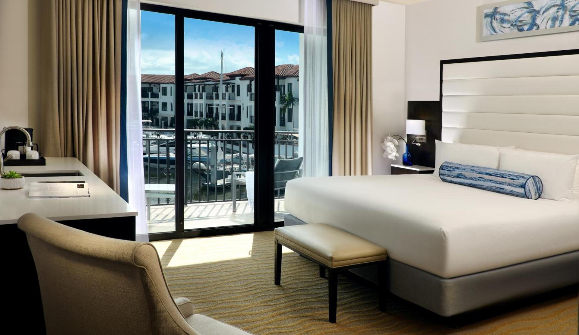 Naples Bay Resort and Marina photo 3