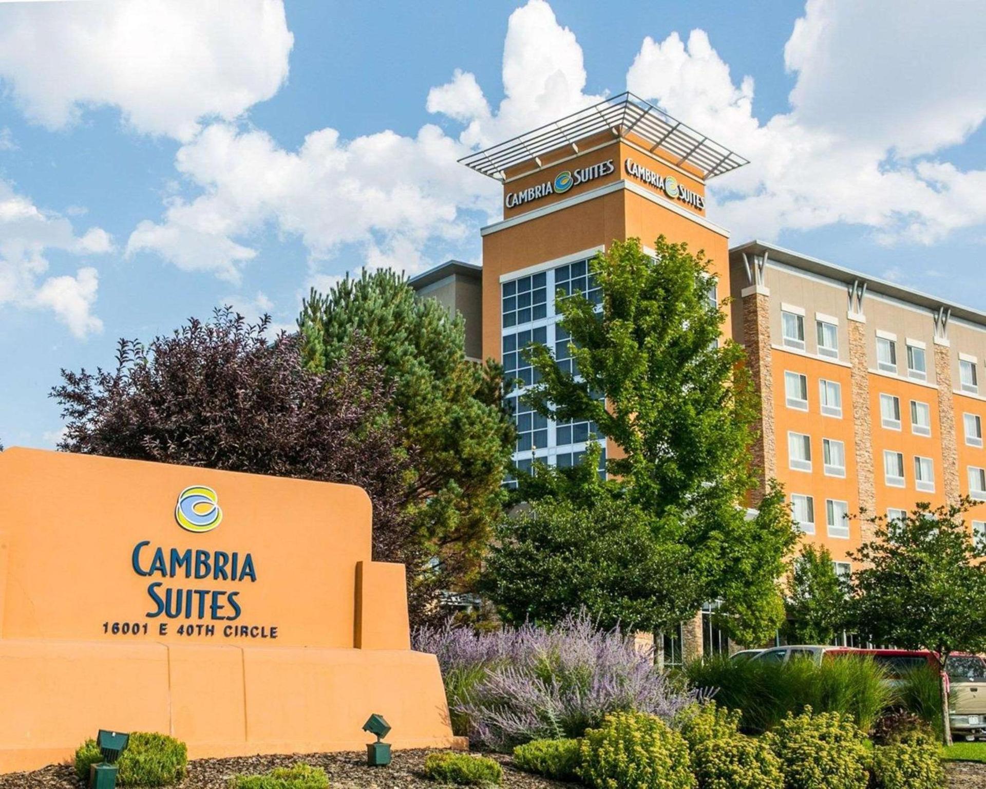 Cambria Hotel Denver International Airport photo 1