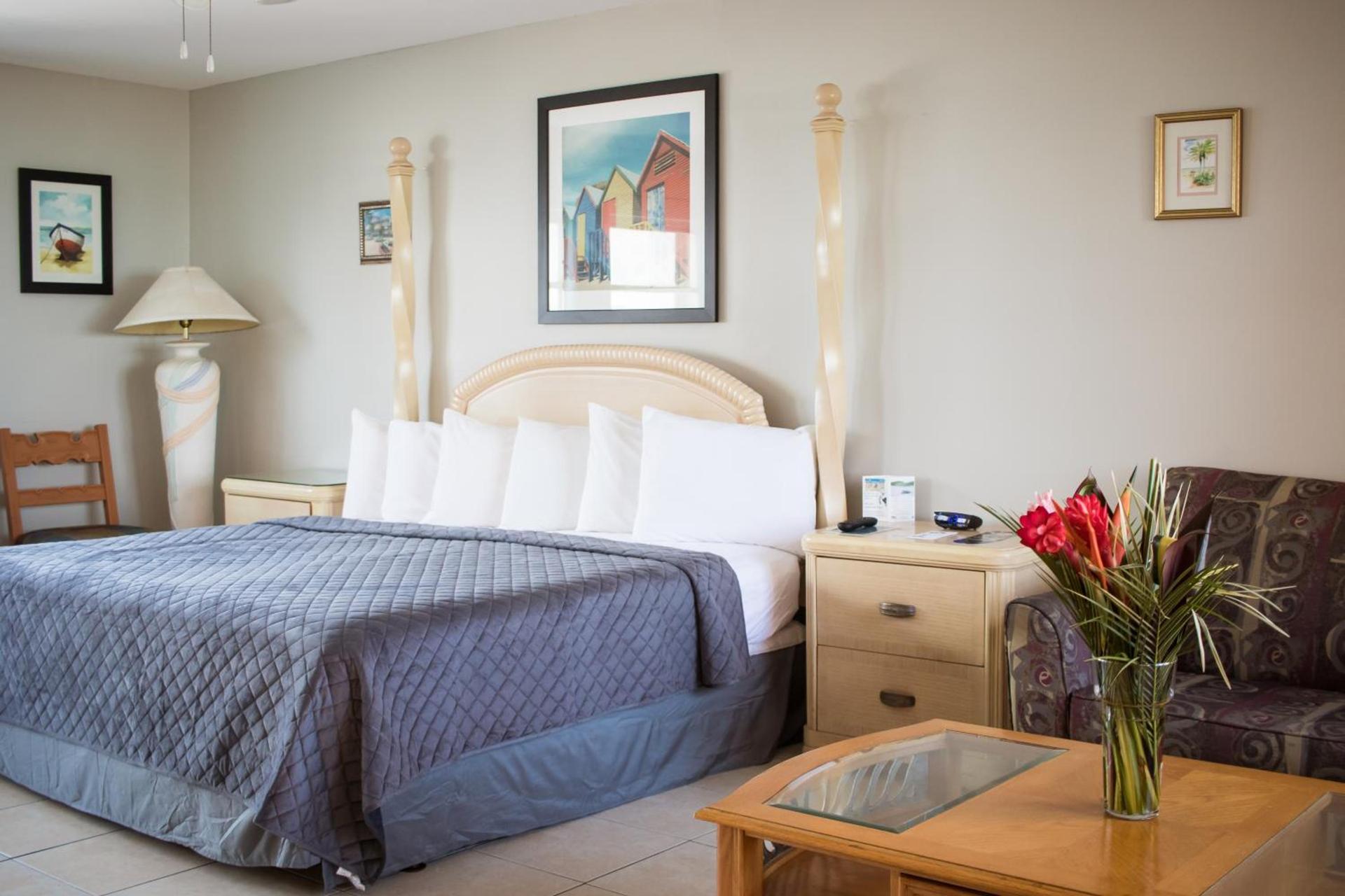 Riptide Oceanfront Hotel photo 20