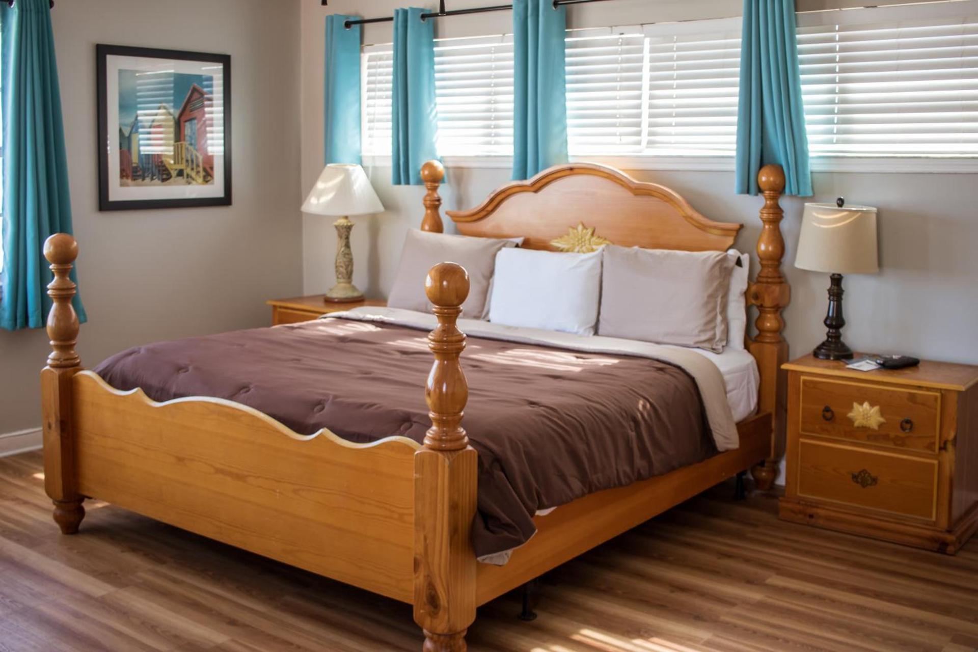 Riptide Oceanfront Hotel photo 10