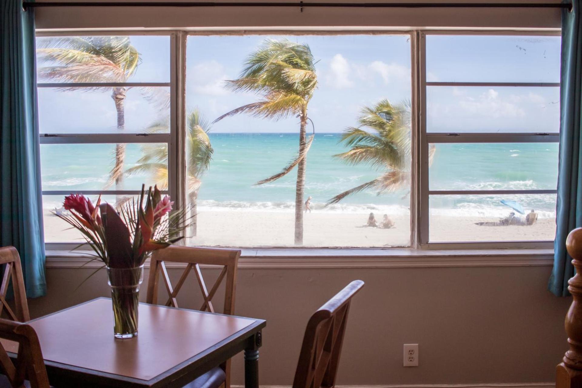 Riptide Oceanfront Hotel photo 12