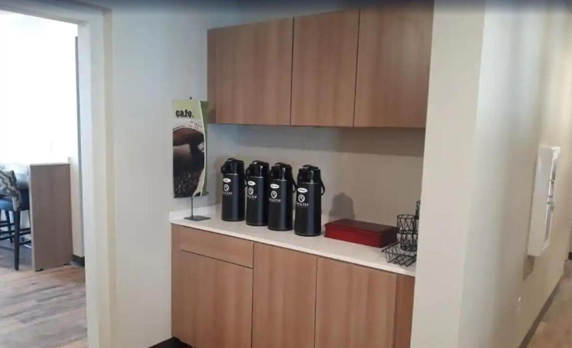 Microtel Inn & Suites by Wyndham Woodland Park photo 17