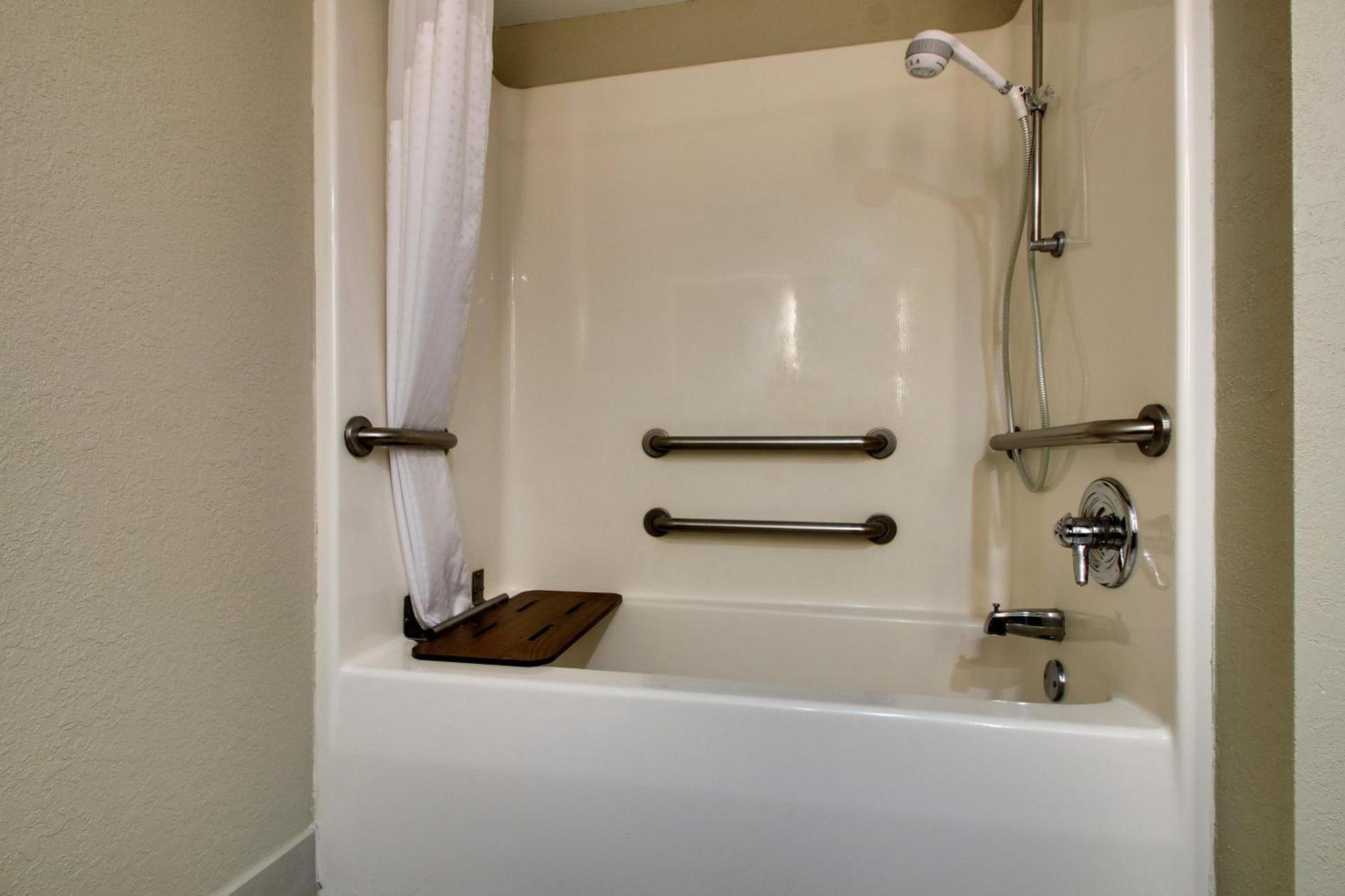 Holiday Inn Express - Horse Cave by IHG photo 25