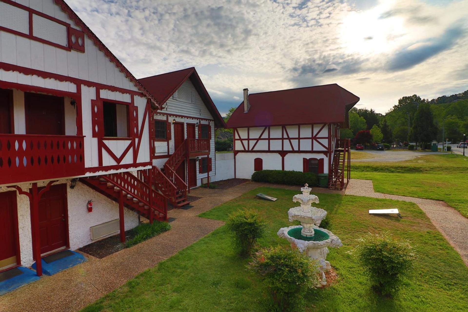 Alpine Village Inn photo 4