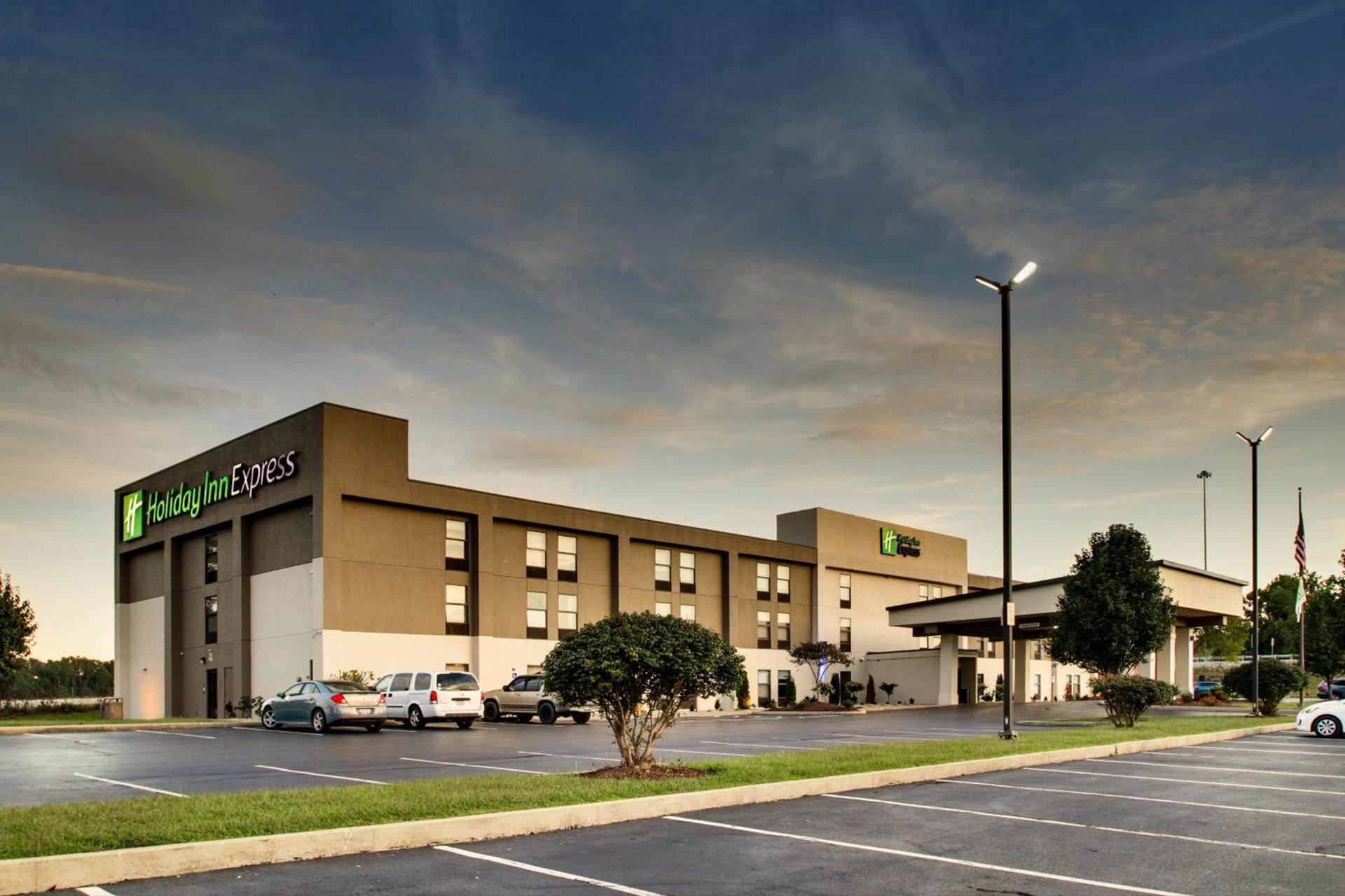 Holiday Inn Express - Horse Cave by IHG photo 1