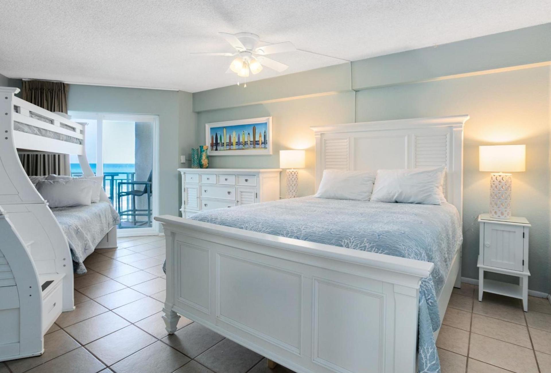 Paradise Beach Club - Oceanfront and Penthouse photo 36