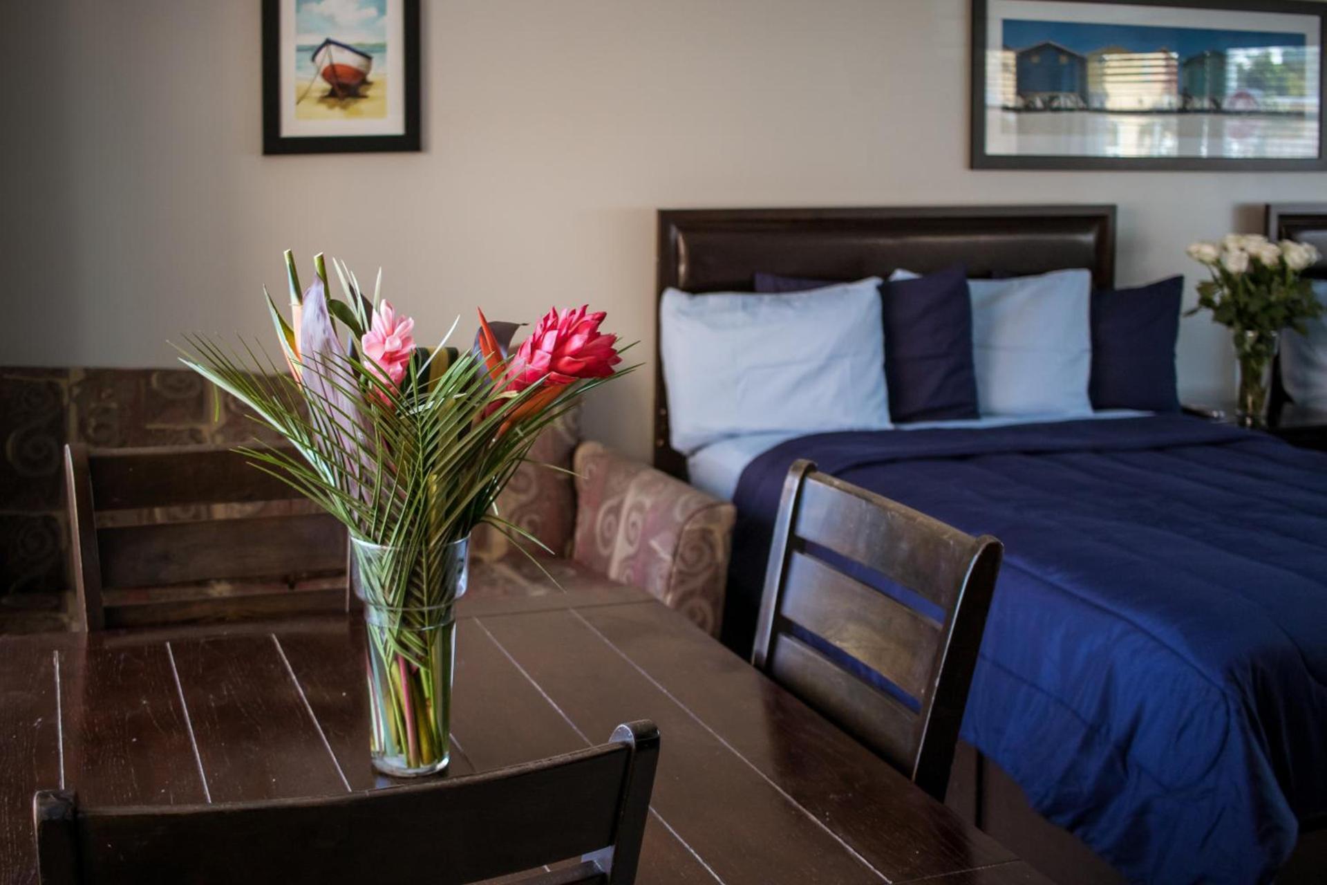 Riptide Oceanfront Hotel photo 4