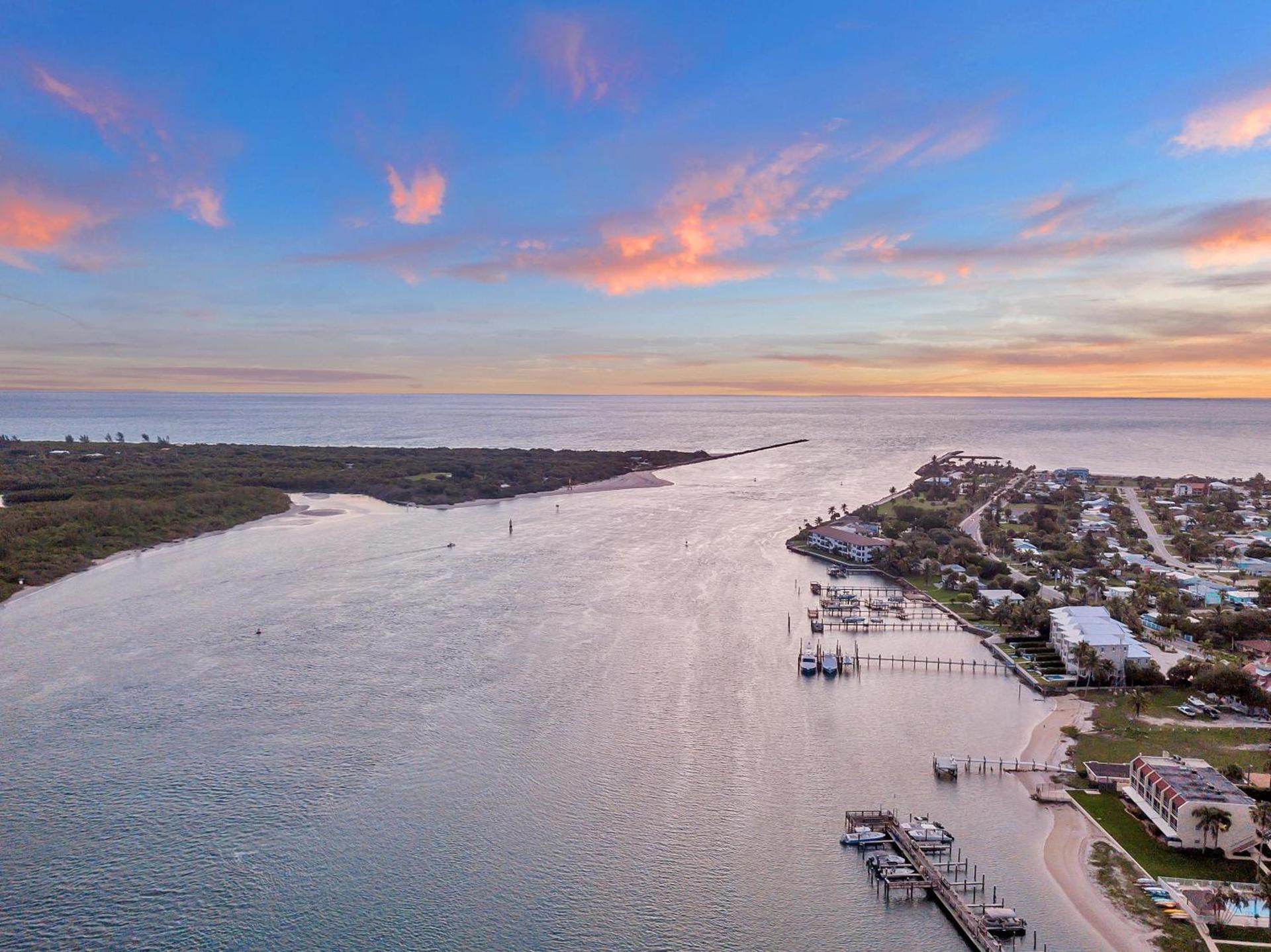 Hutchinson Island Hotel photo 17